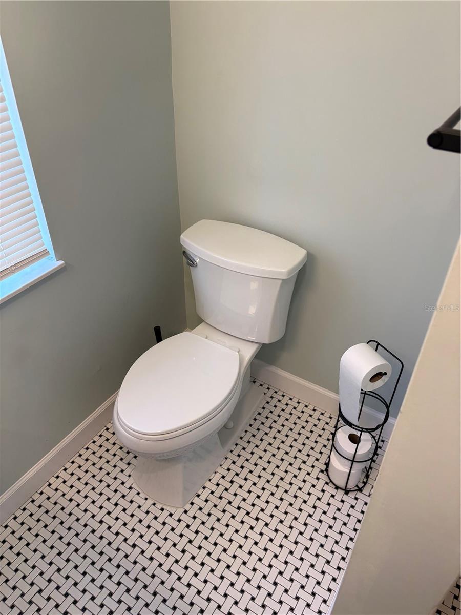 Image 32 of 46 For 706 20th Street