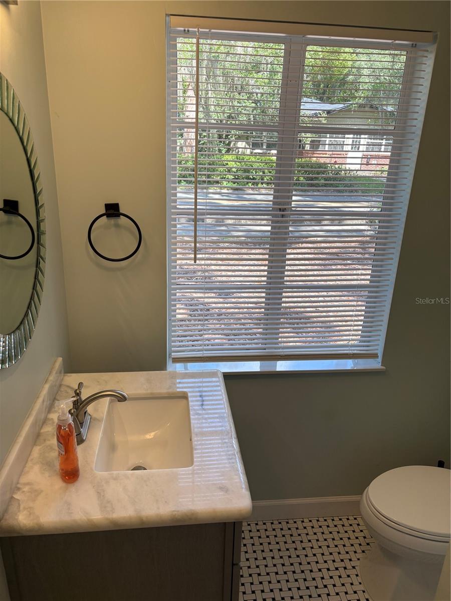 Image 33 of 46 For 706 20th Street