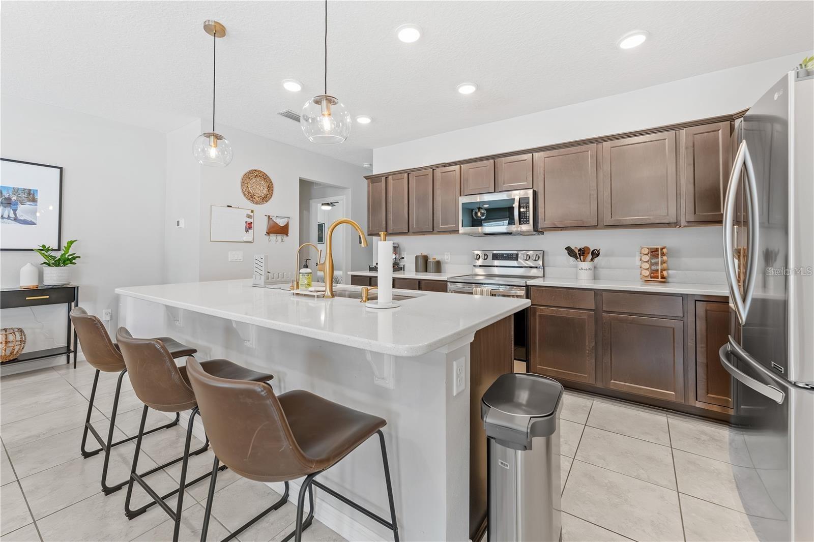 Image 5 of 25 For 893 252nd Drive