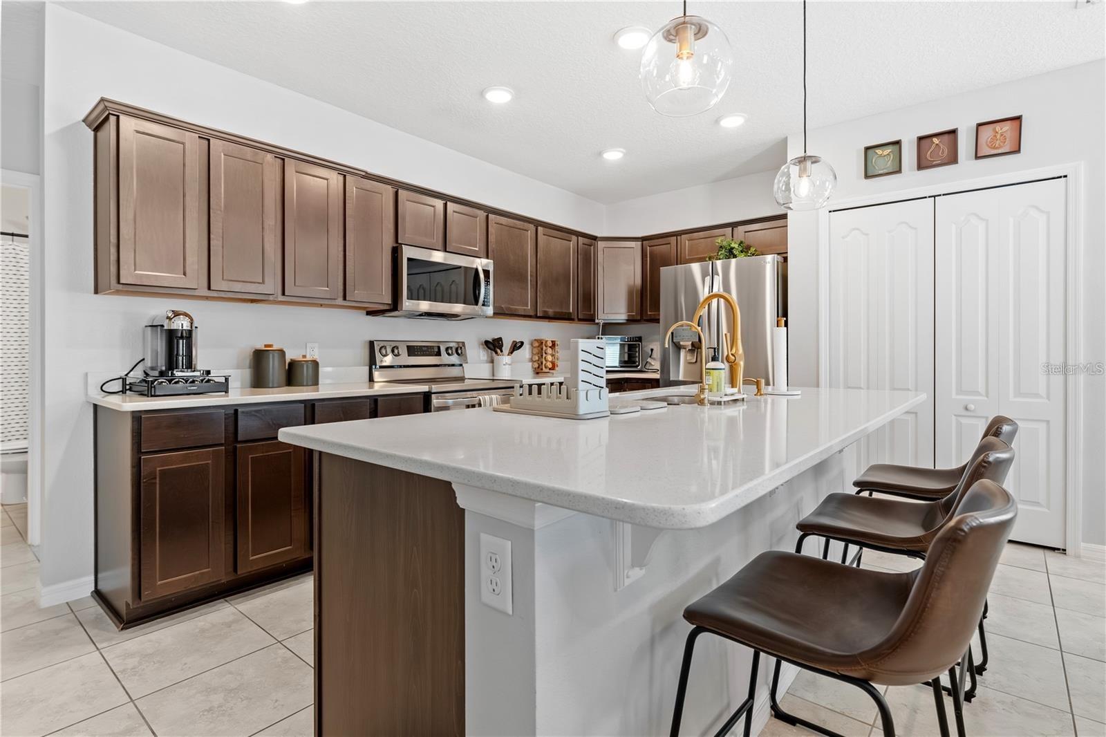 Image 6 of 25 For 893 252nd Drive