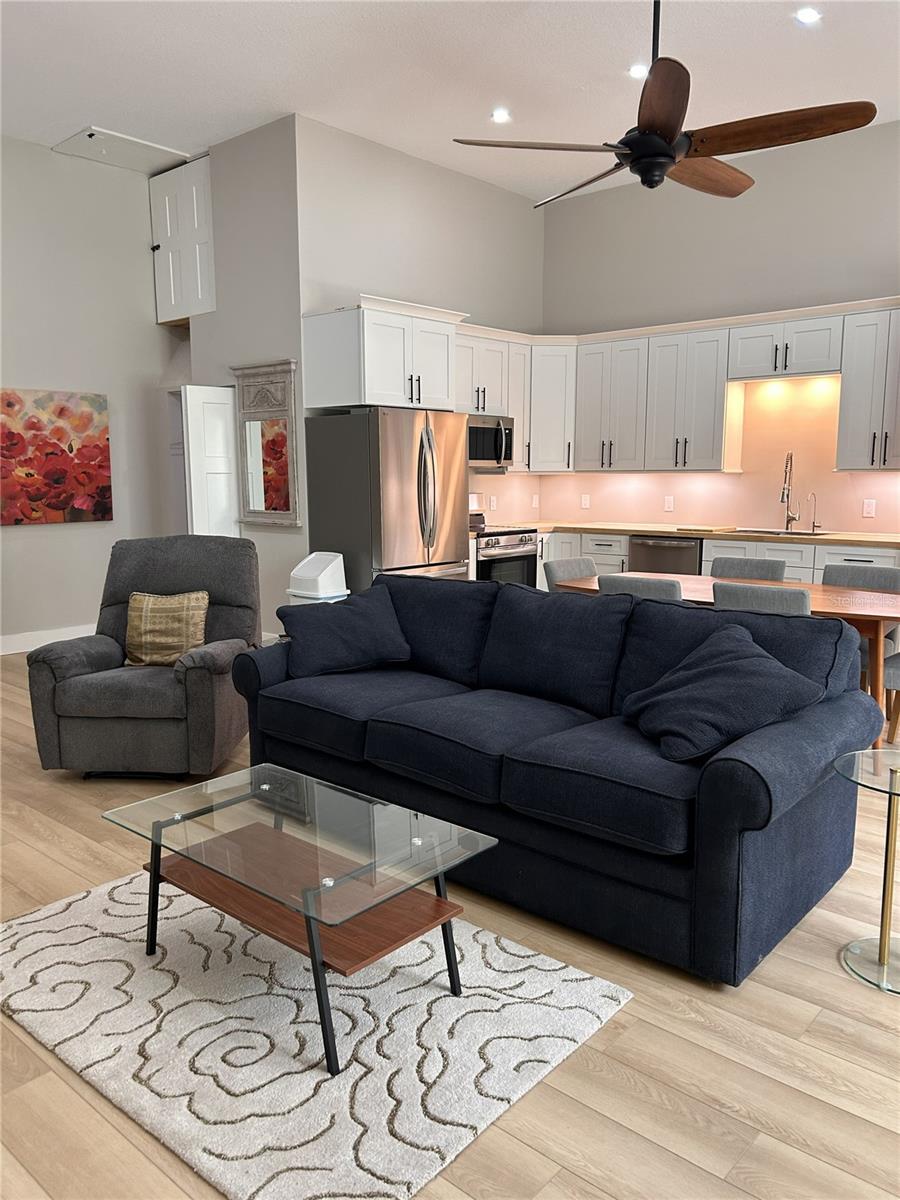 Image 10 of 32 For 12870 103 Terrace