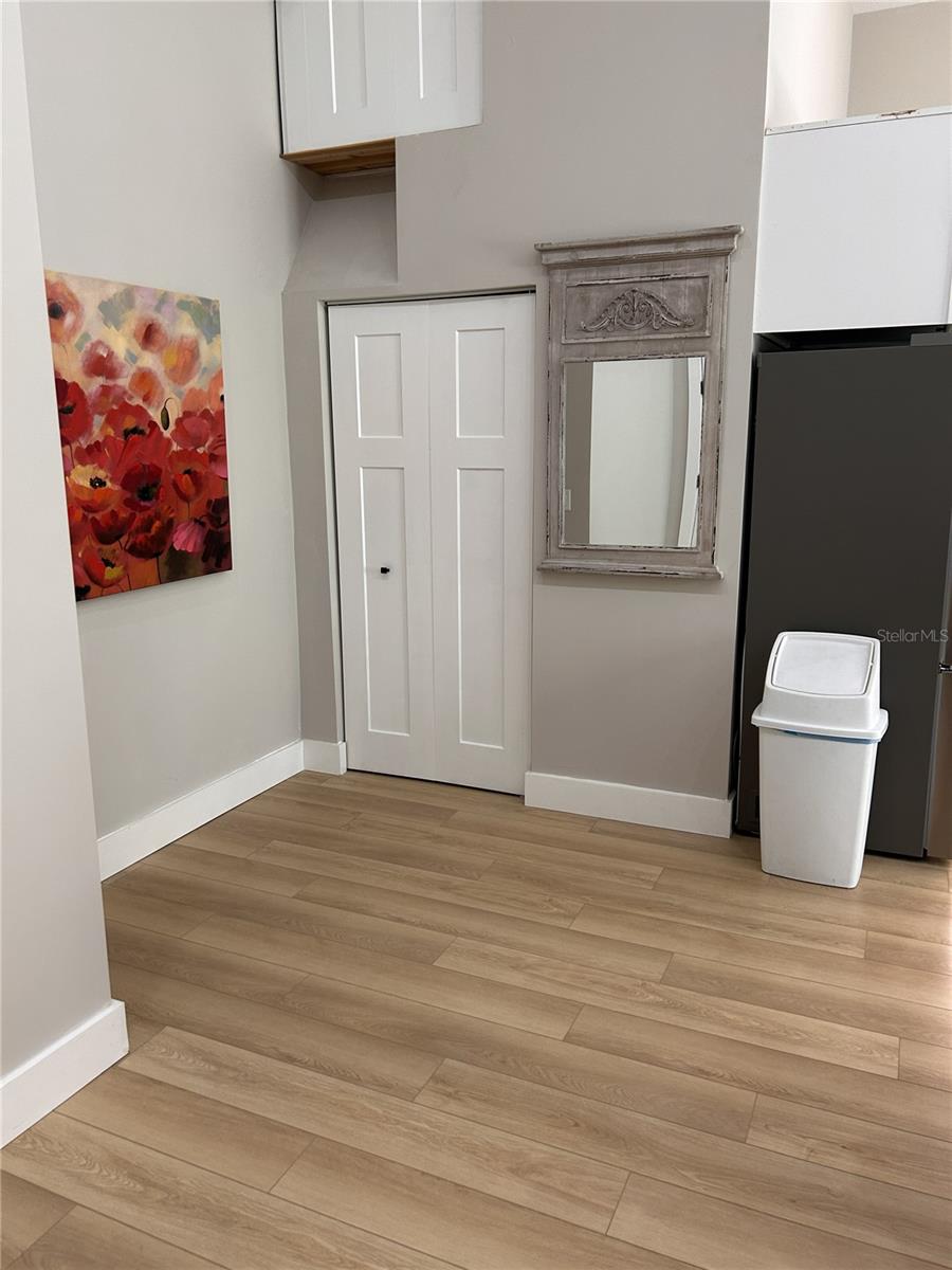 Image 18 of 32 For 12870 103 Terrace