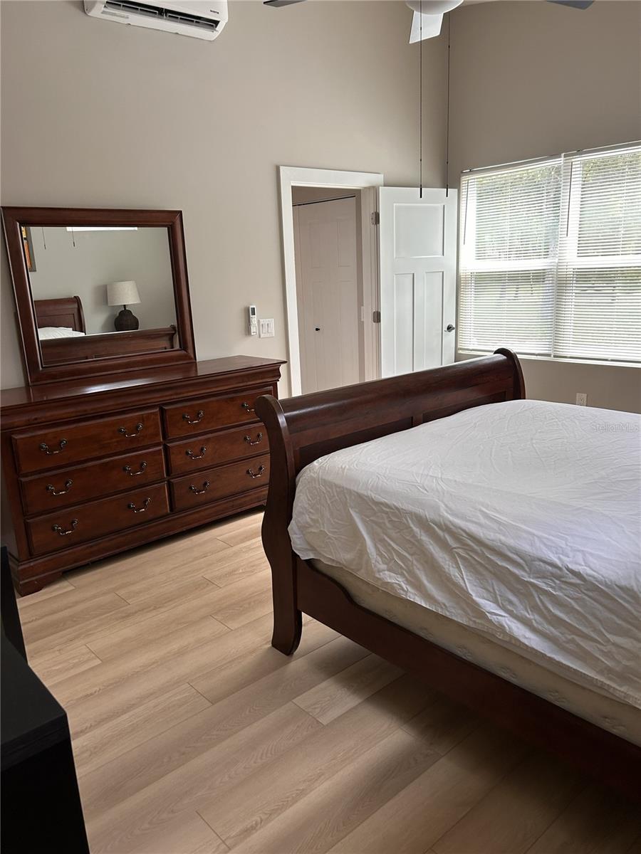 Image 20 of 32 For 12870 103 Terrace