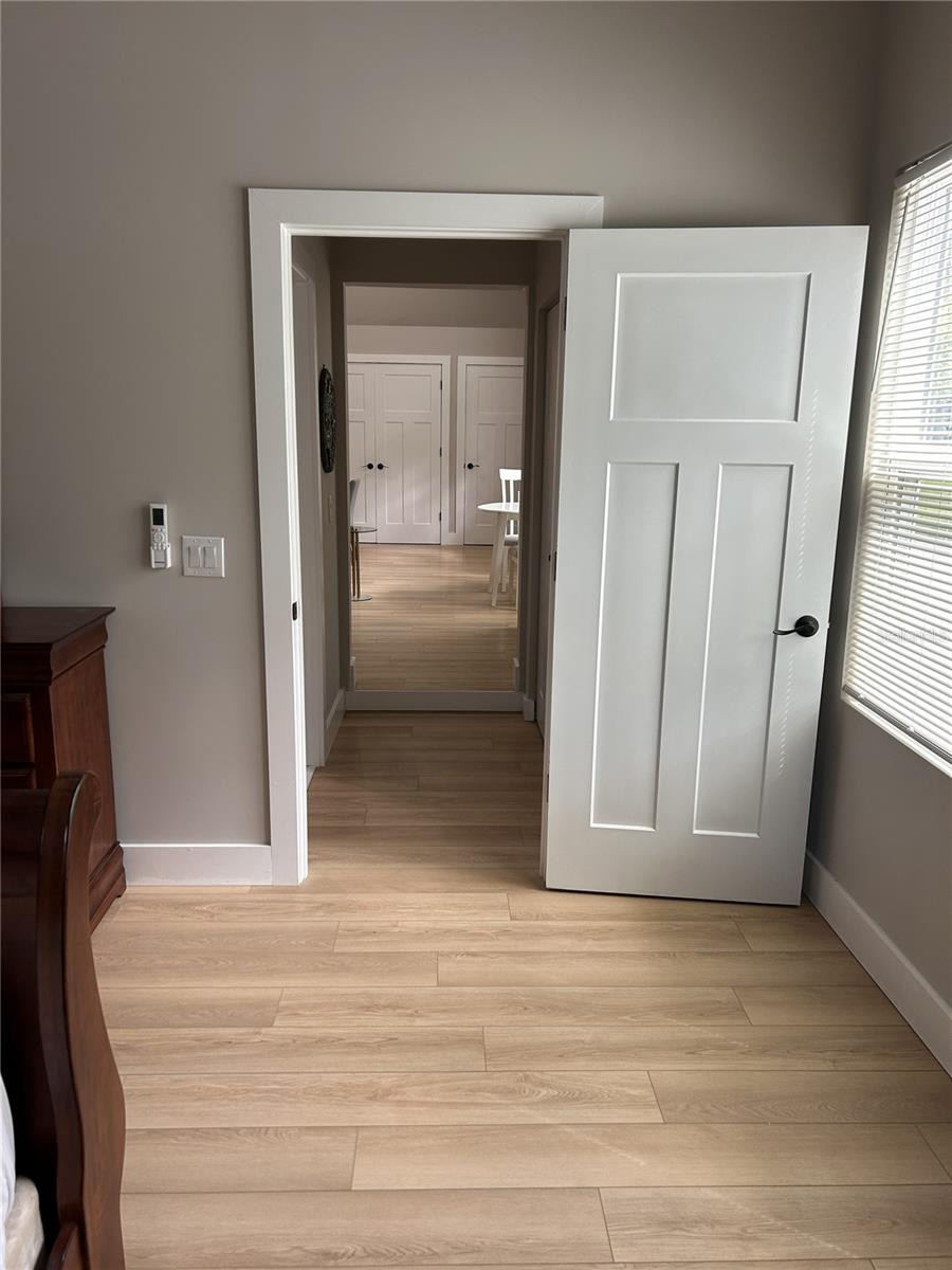 Image 27 of 32 For 12870 103 Terrace