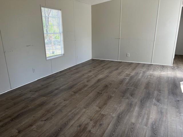 Image 5 of 23 For 65 153 Avenue