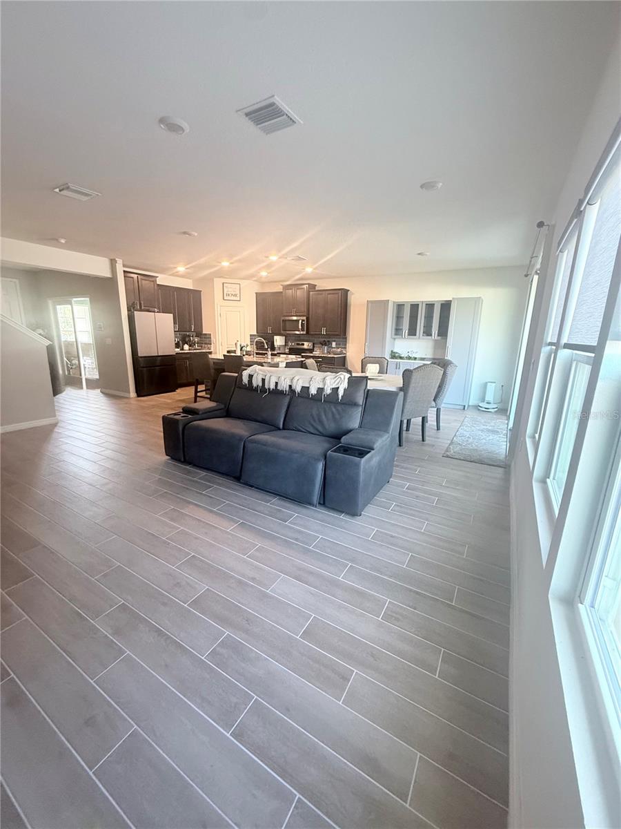 Image 3 of 26 For 13604 14th Place