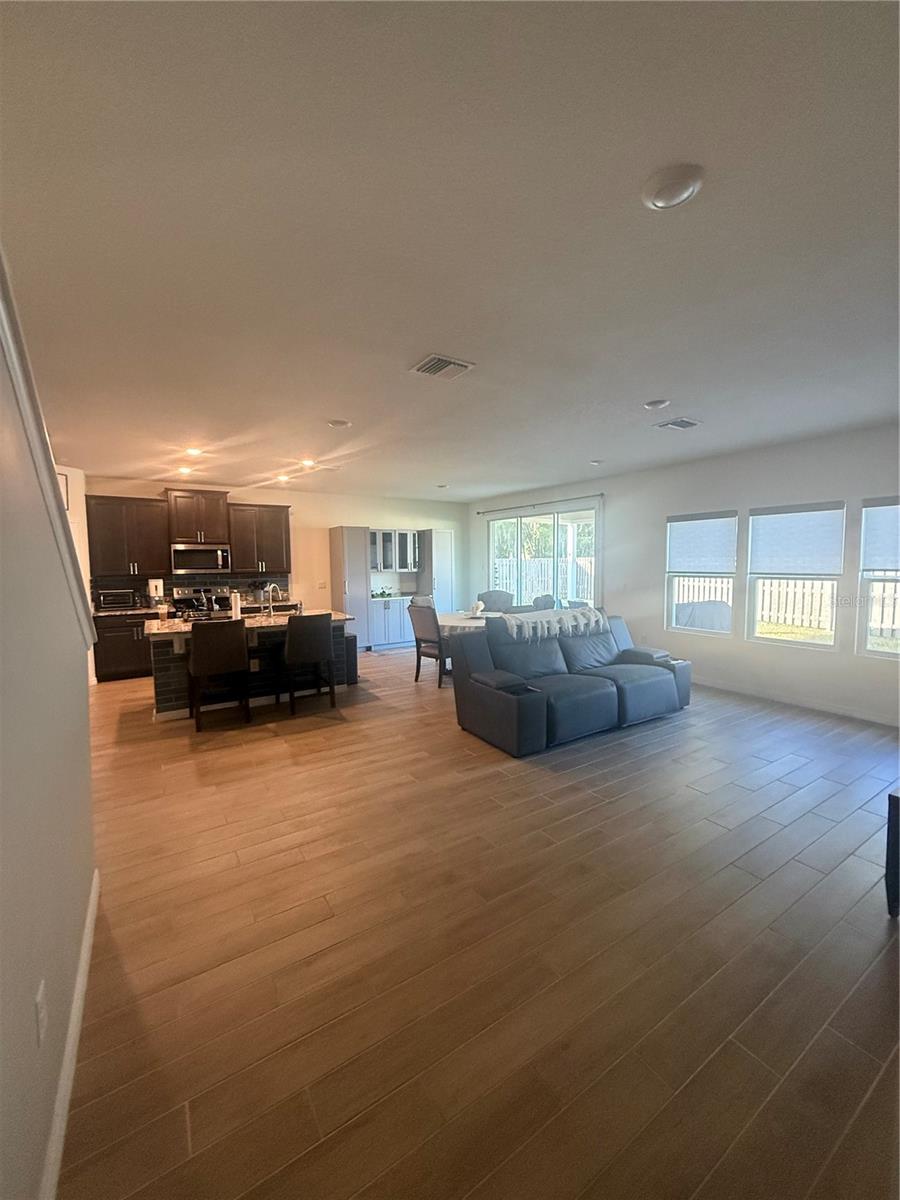 Image 4 of 26 For 13604 14th Place