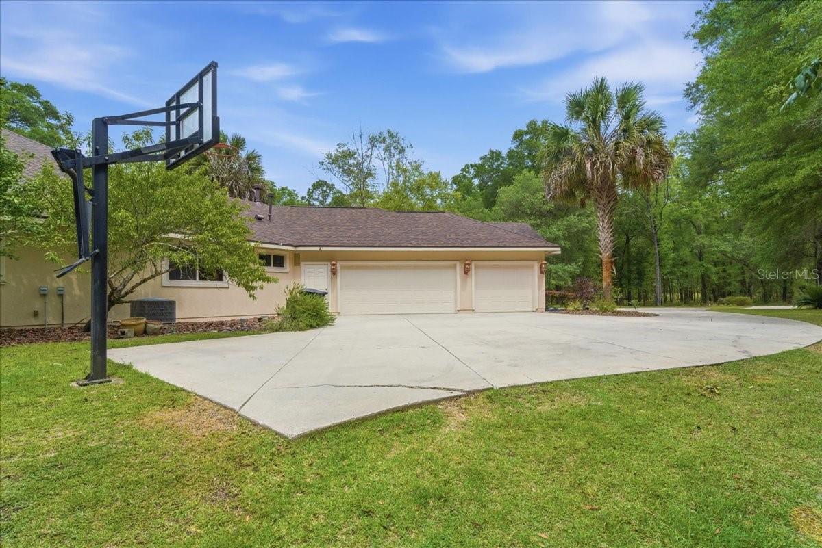 Image 70 of 85 For 7077 93rd Avenue