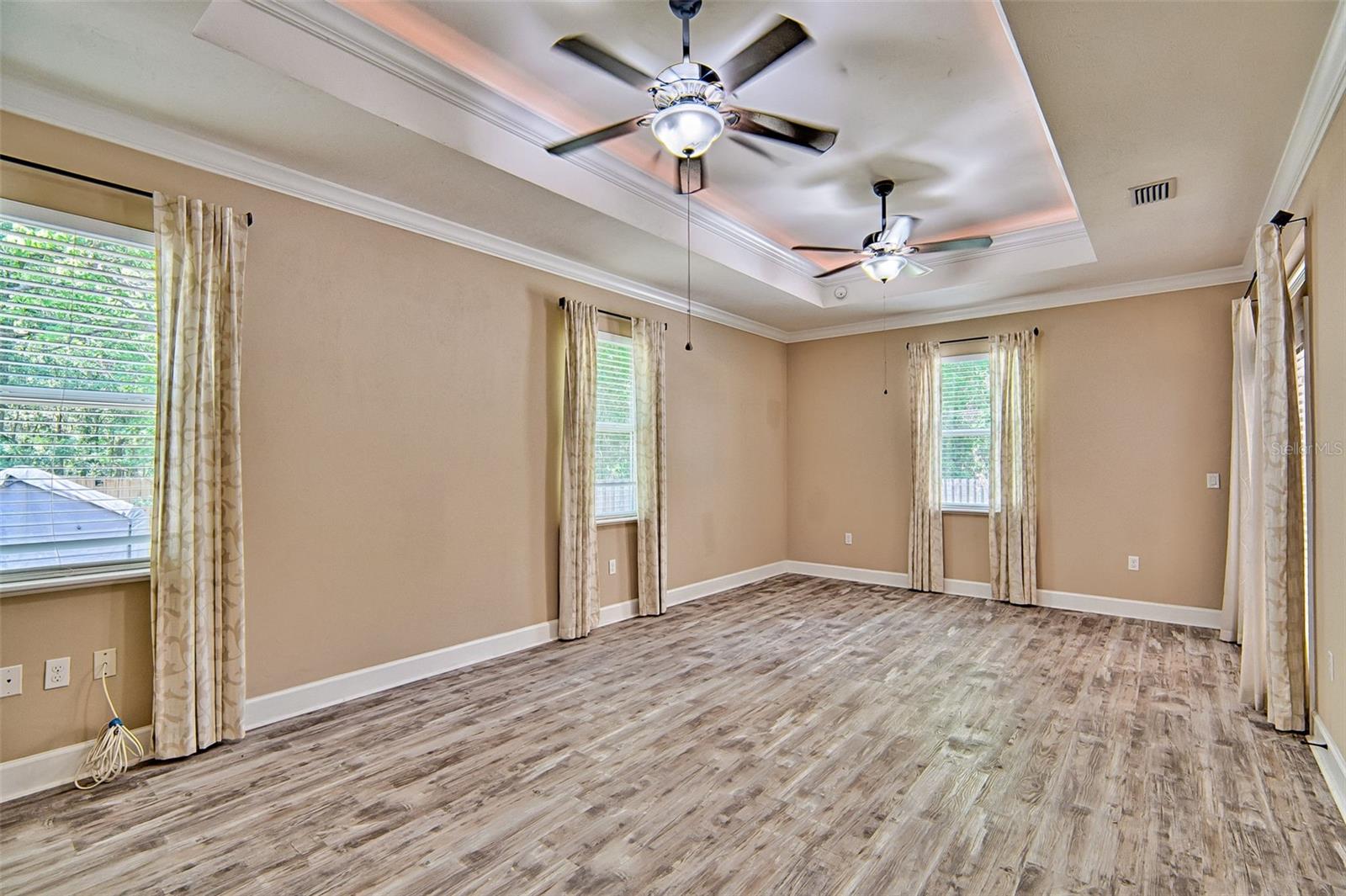 Image 16 of 46 For 7546 90 Drive