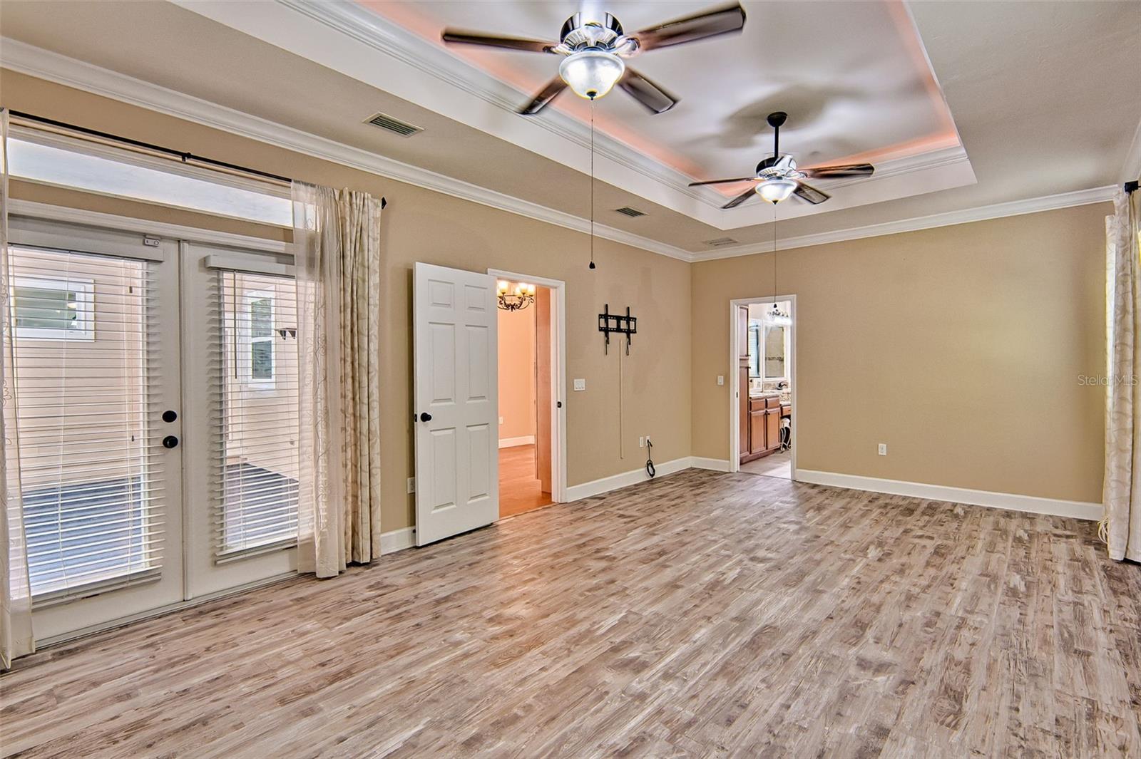 Image 17 of 46 For 7546 90 Drive