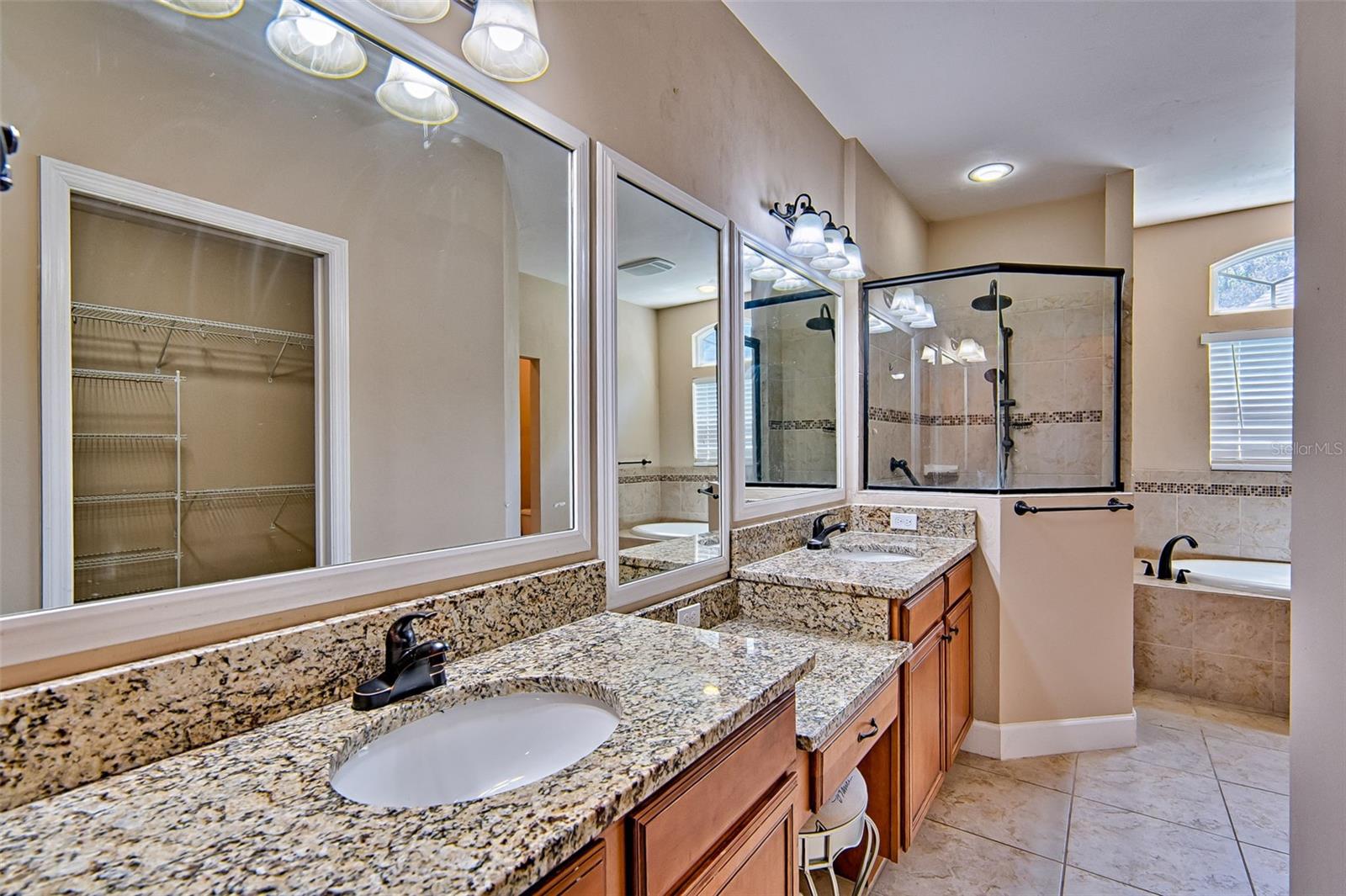 Image 18 of 46 For 7546 90 Drive