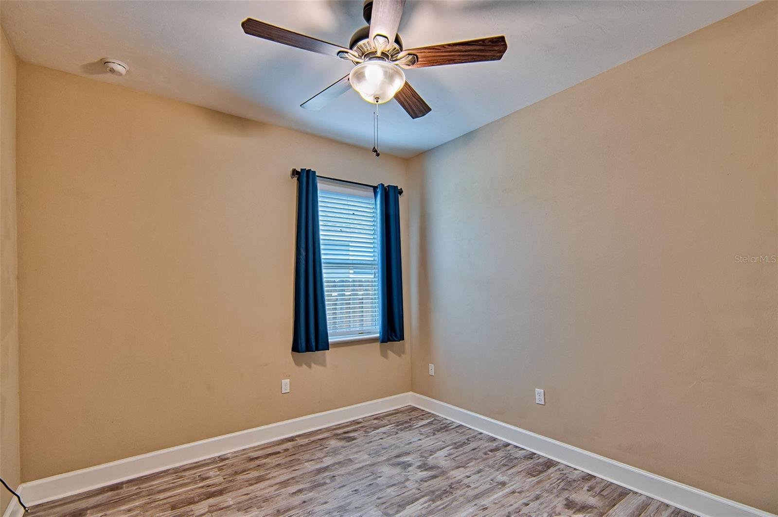 Image 26 of 46 For 7546 90 Drive