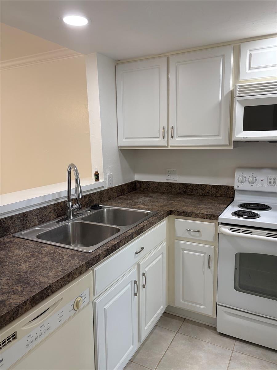 Image 2 of 15 For 4624 45 Lane