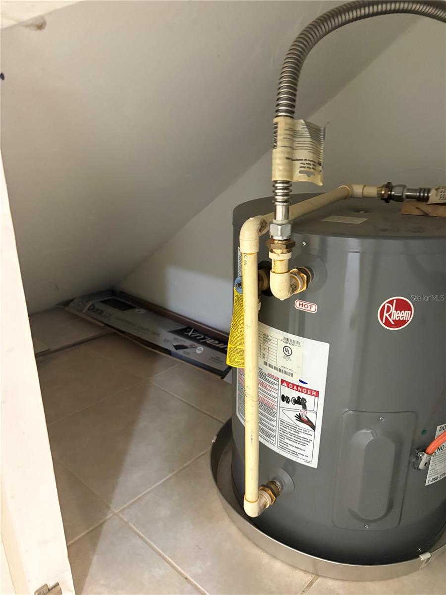 Image 4 of 15 For 4624 45 Lane