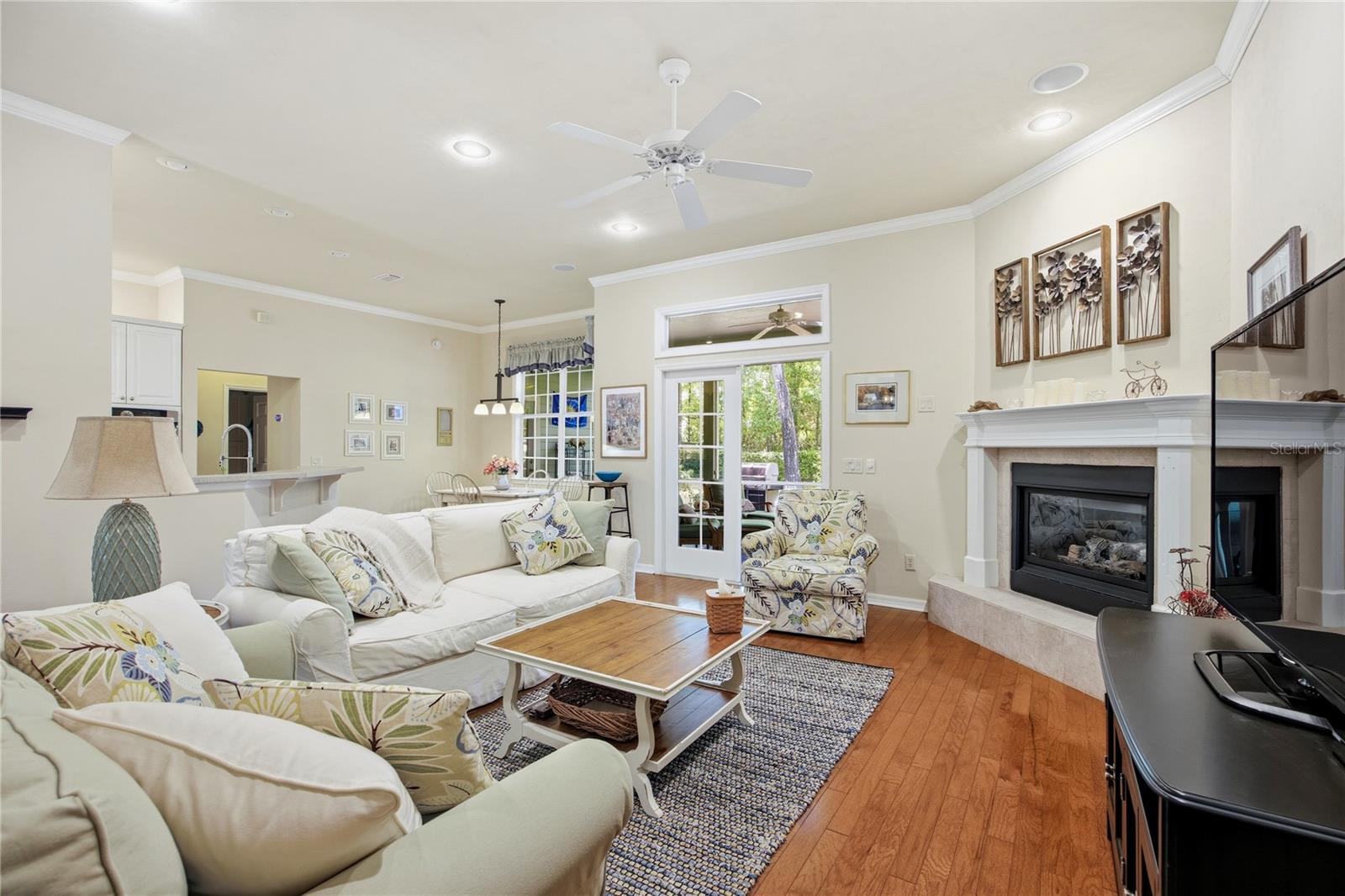 Image 11 of 62 For 6448 90 Street