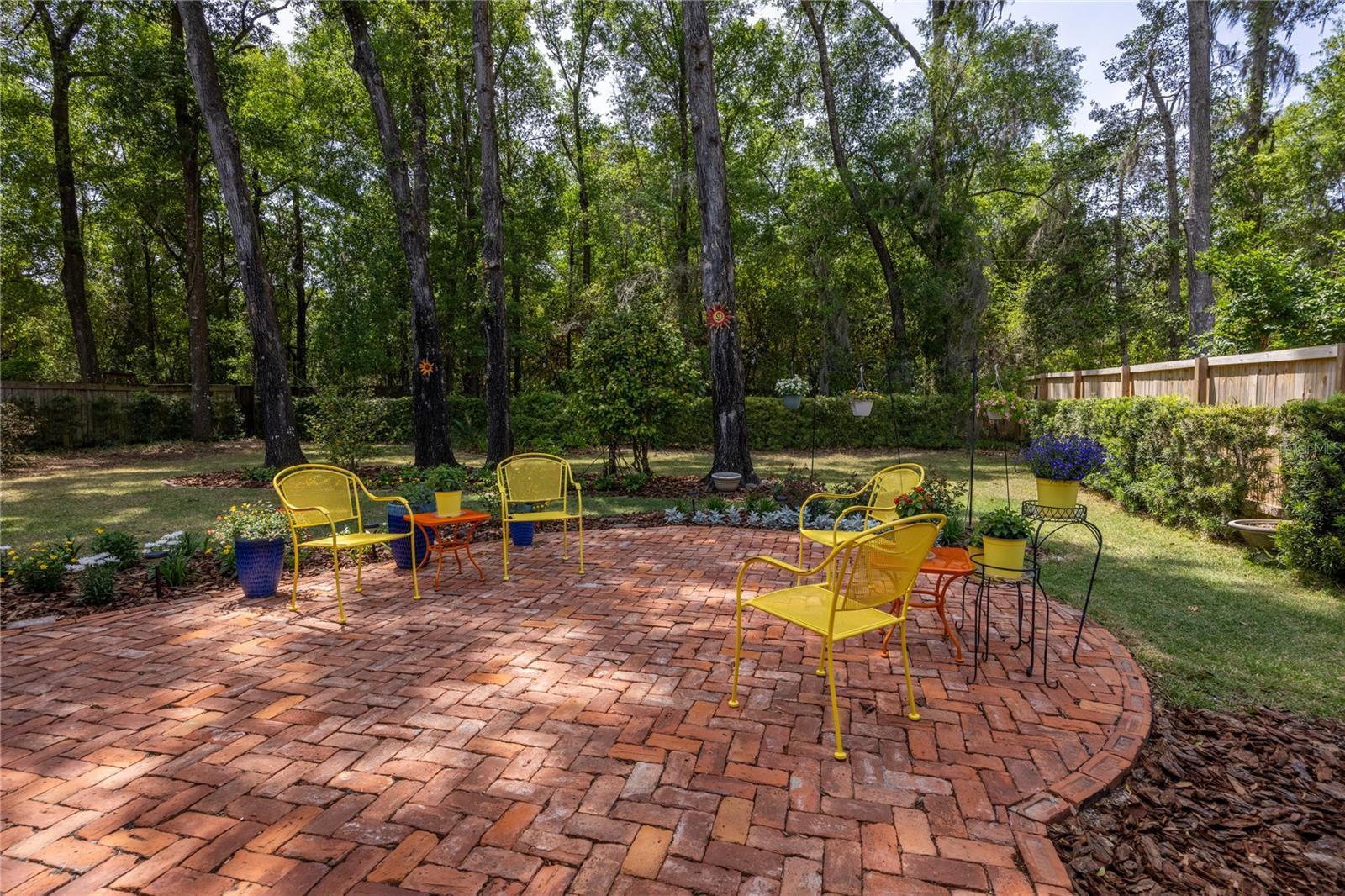 Image 41 of 62 For 6448 90 Street