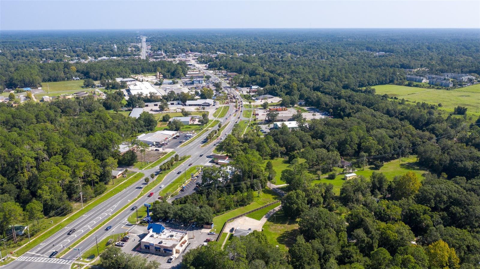 Image 3 of 4 For 00 S Walnut Street