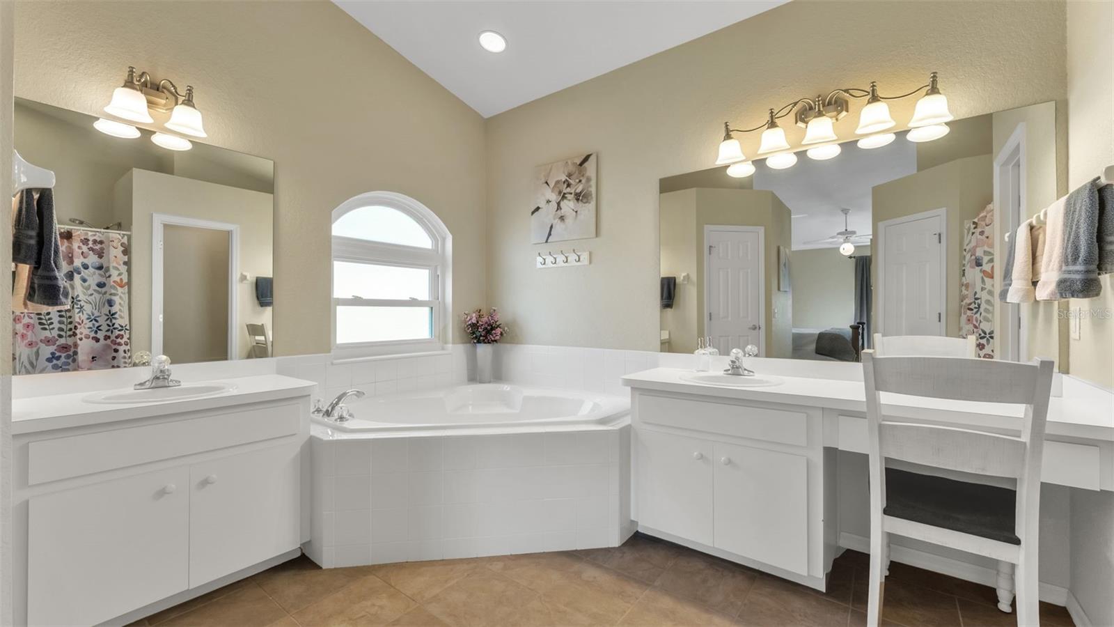 Image 28 of 48 For 3118 Filly Lane