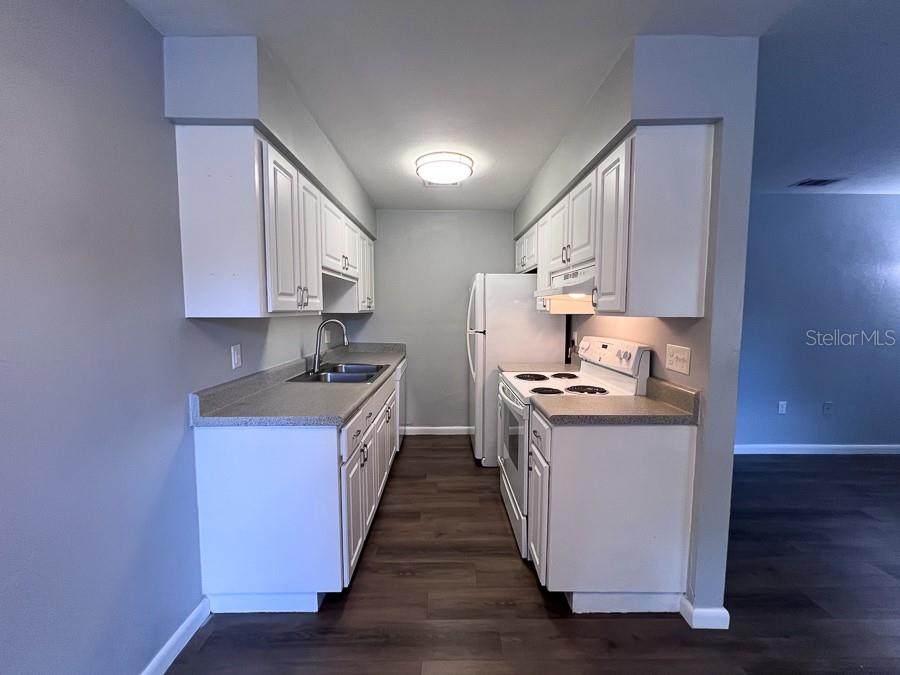 Image 6 of 20 For 2232 39th Drive A