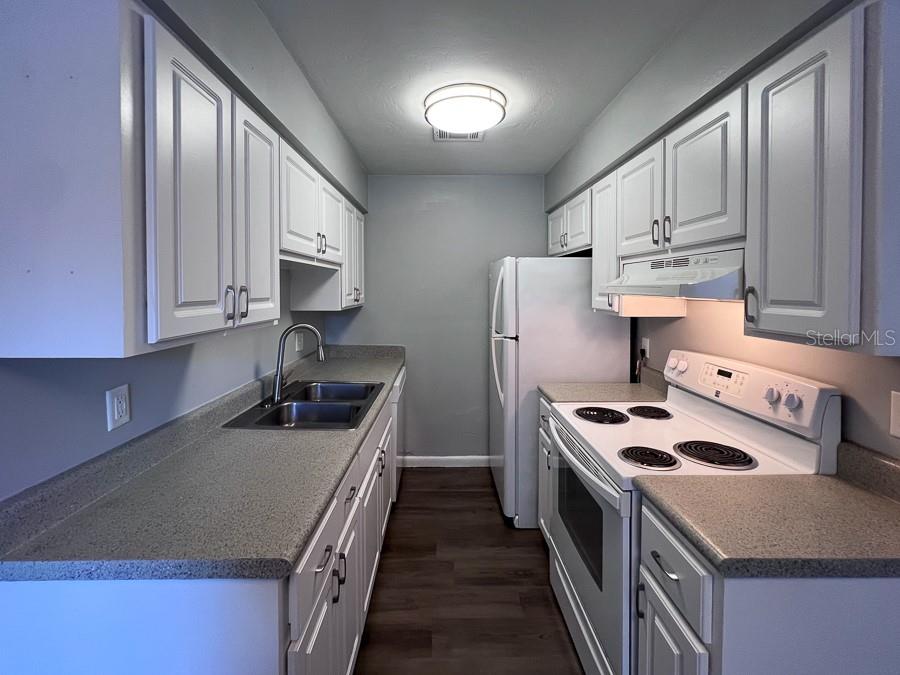 Image 8 of 20 For 2232 39th Drive A