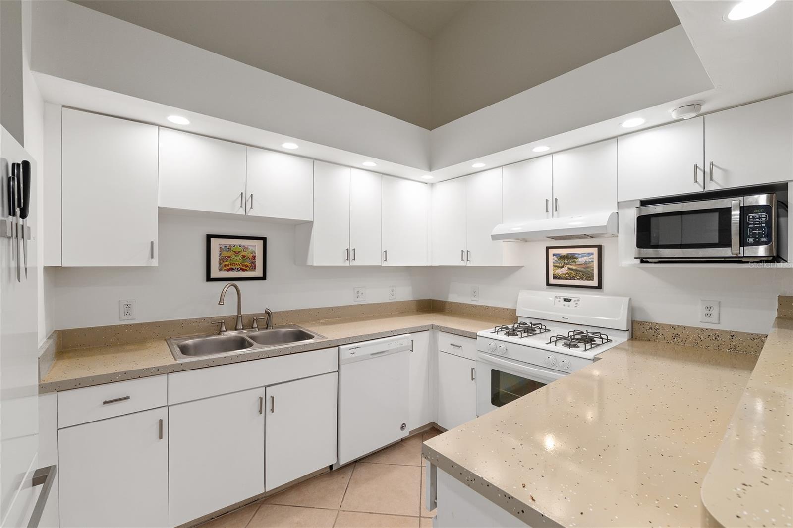 Image 7 of 16 For 3953 7th Place