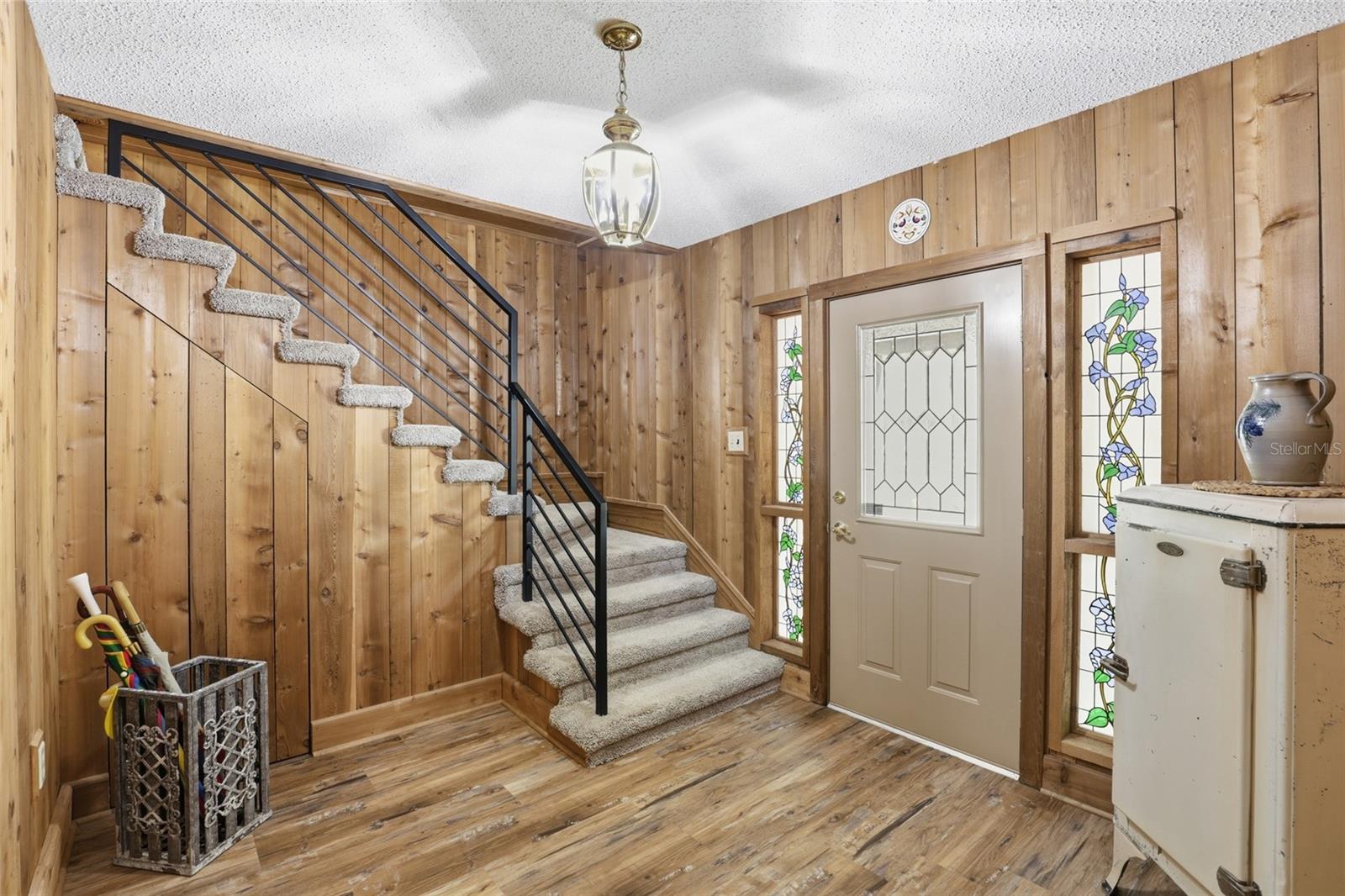 Image 2 of 85 For 818 783 Street