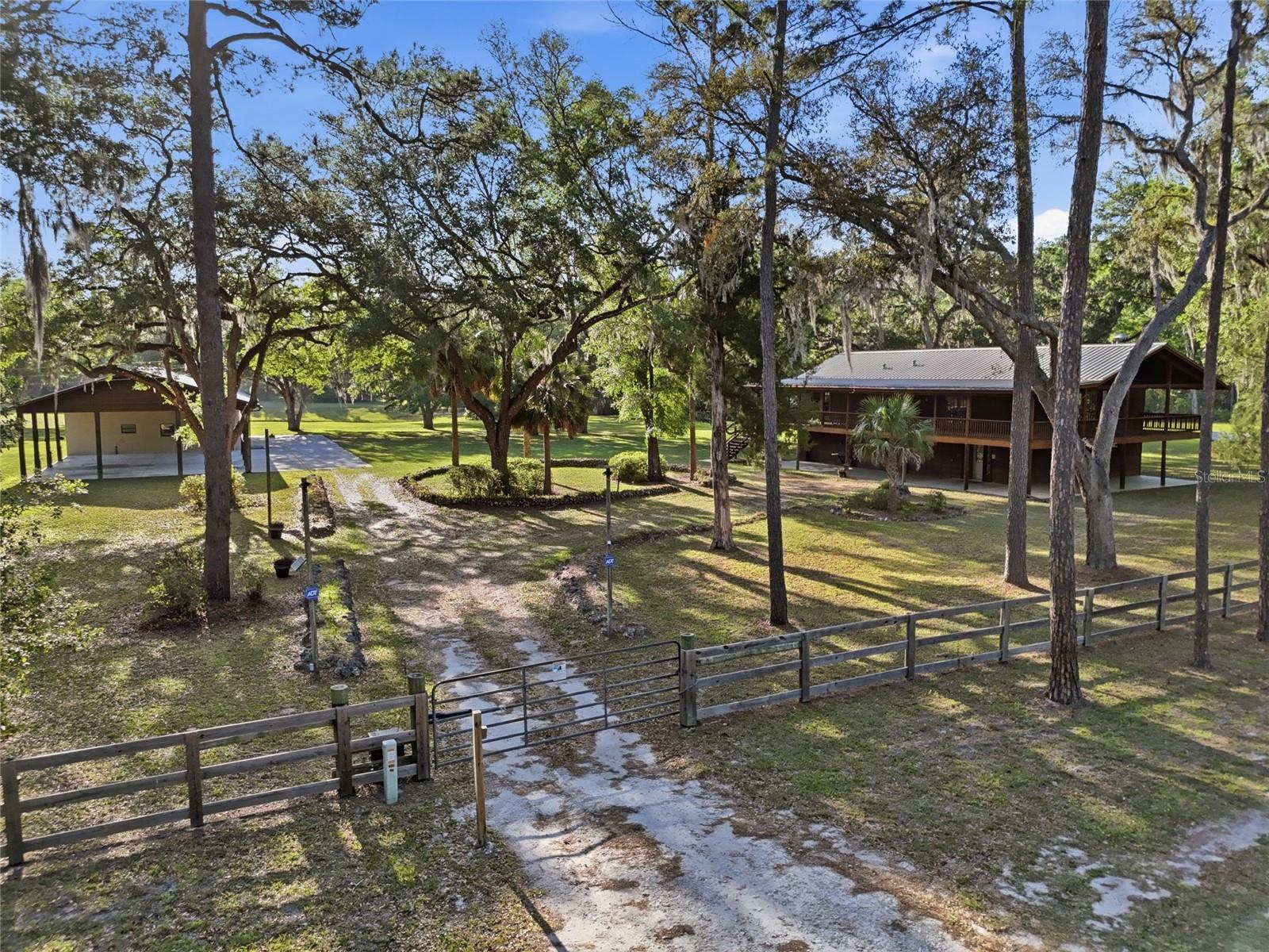 Image 23 of 85 For 818 783 Street