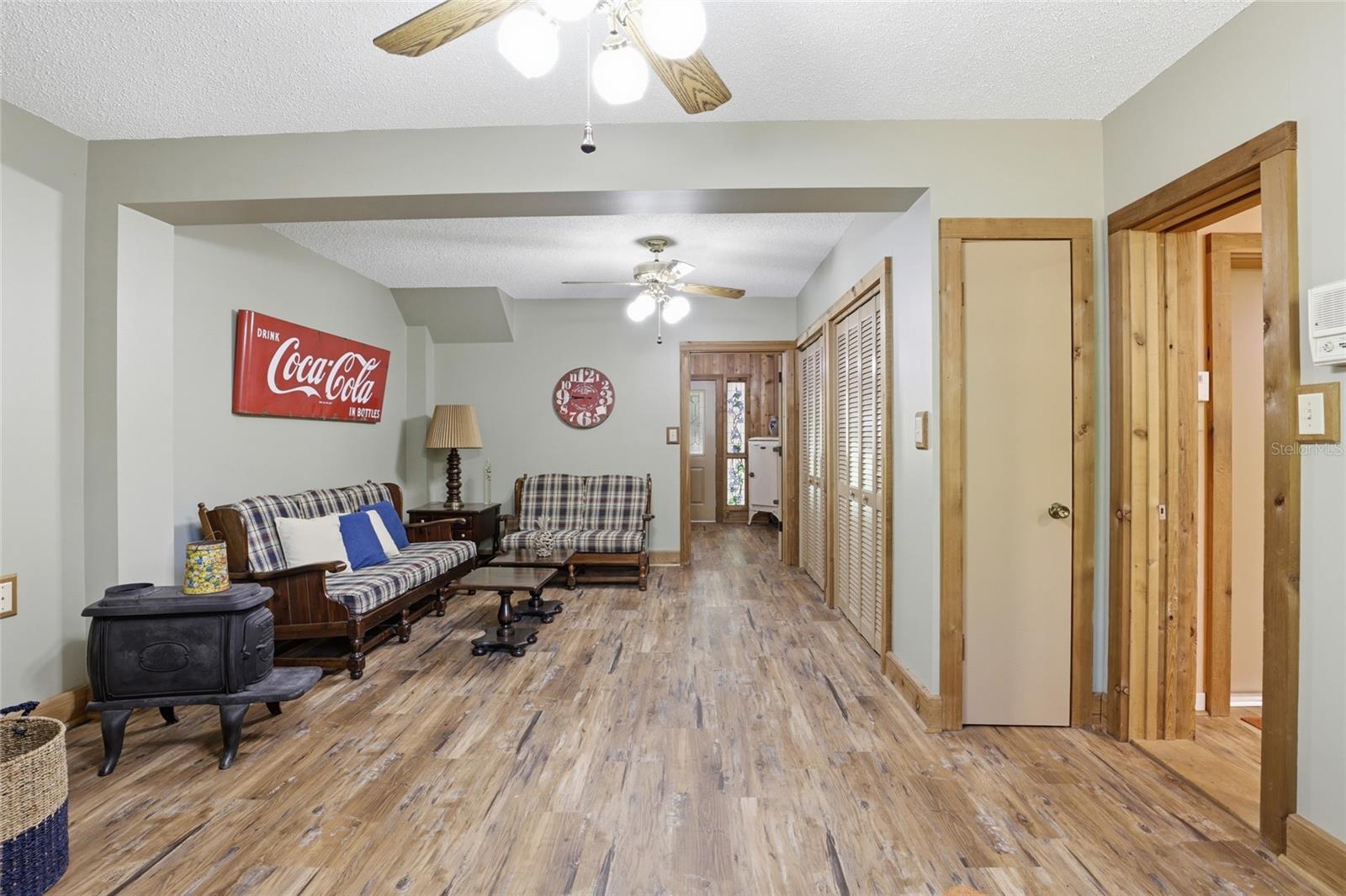 Image 30 of 85 For 818 783 Street