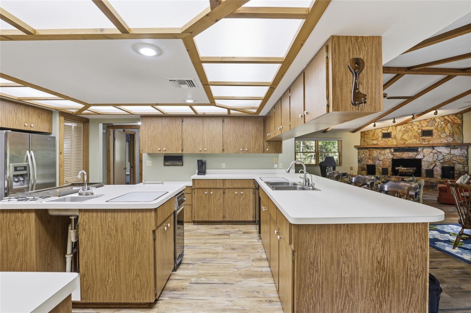 Image 41 of 85 For 818 783 Street