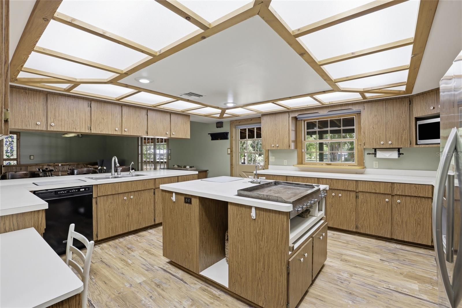 Image 8 of 85 For 818 783 Street