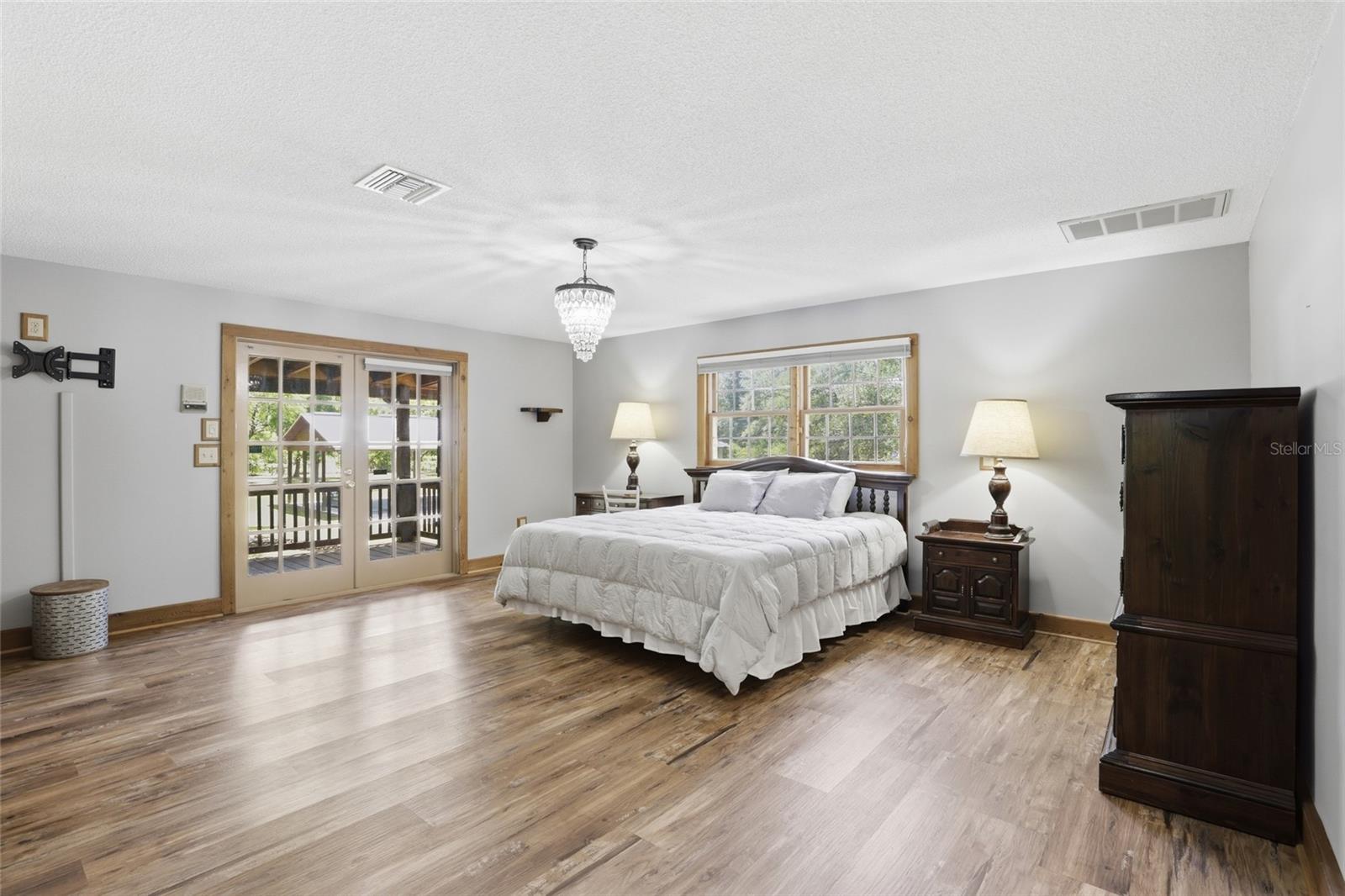 Image 9 of 85 For 818 783 Street