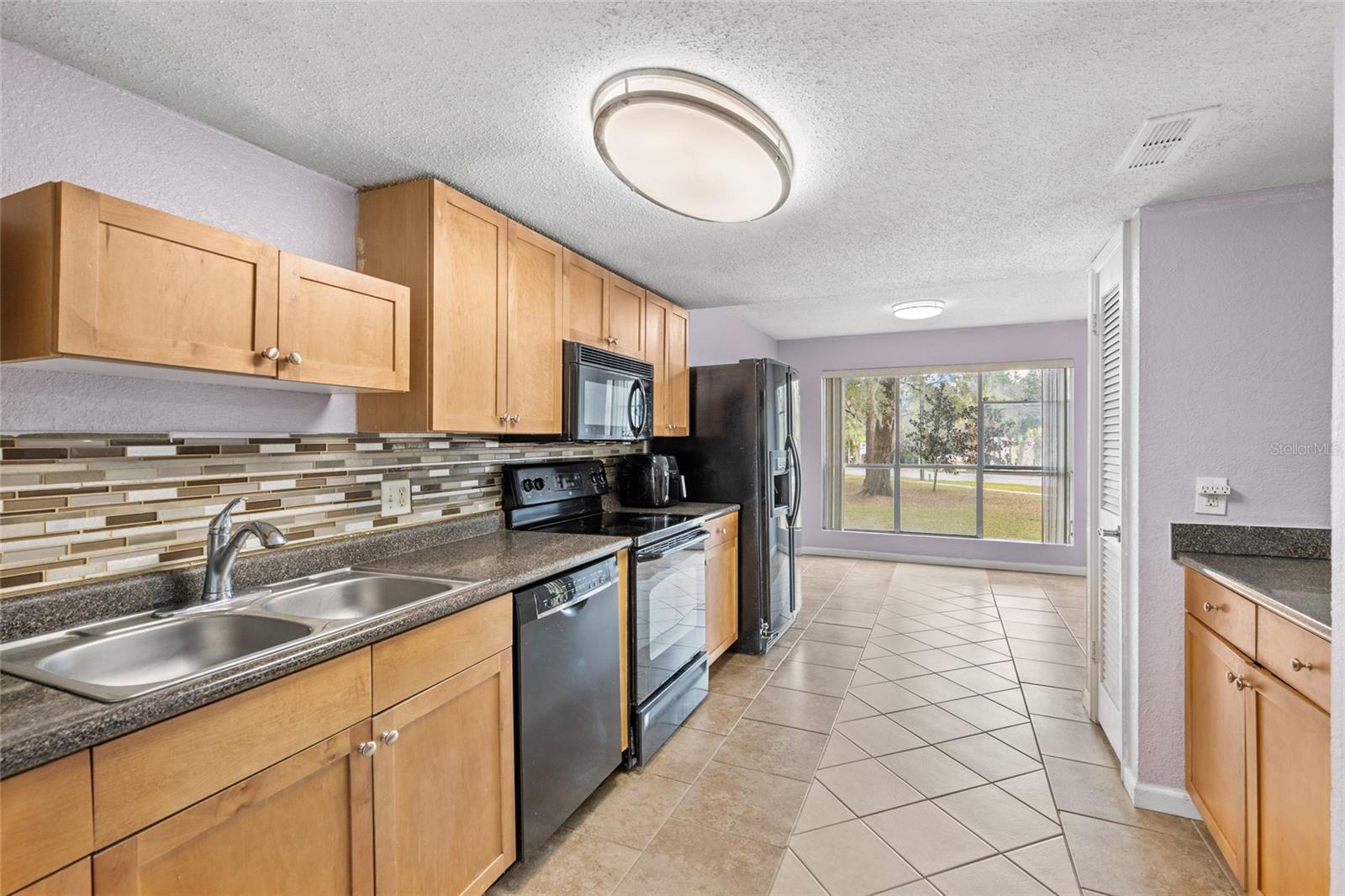 Image 11 of 20 For 1810 23rd Boulevard 202