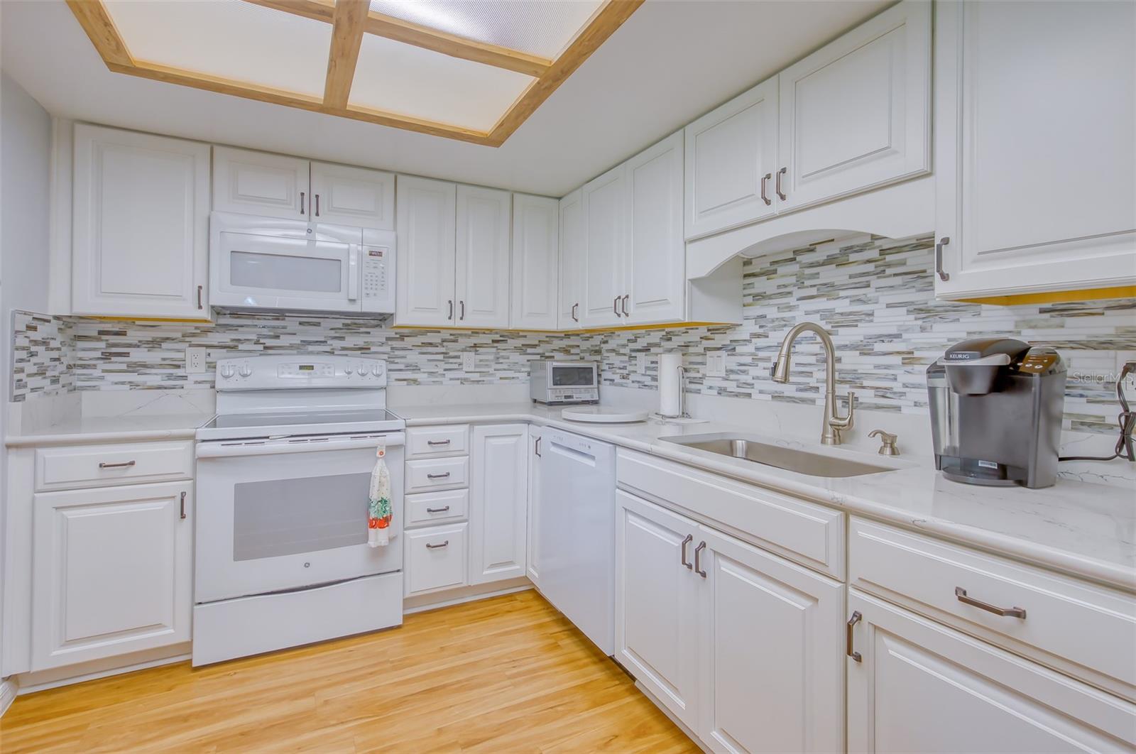 Image 13 of 67 For 3710 Susan Point