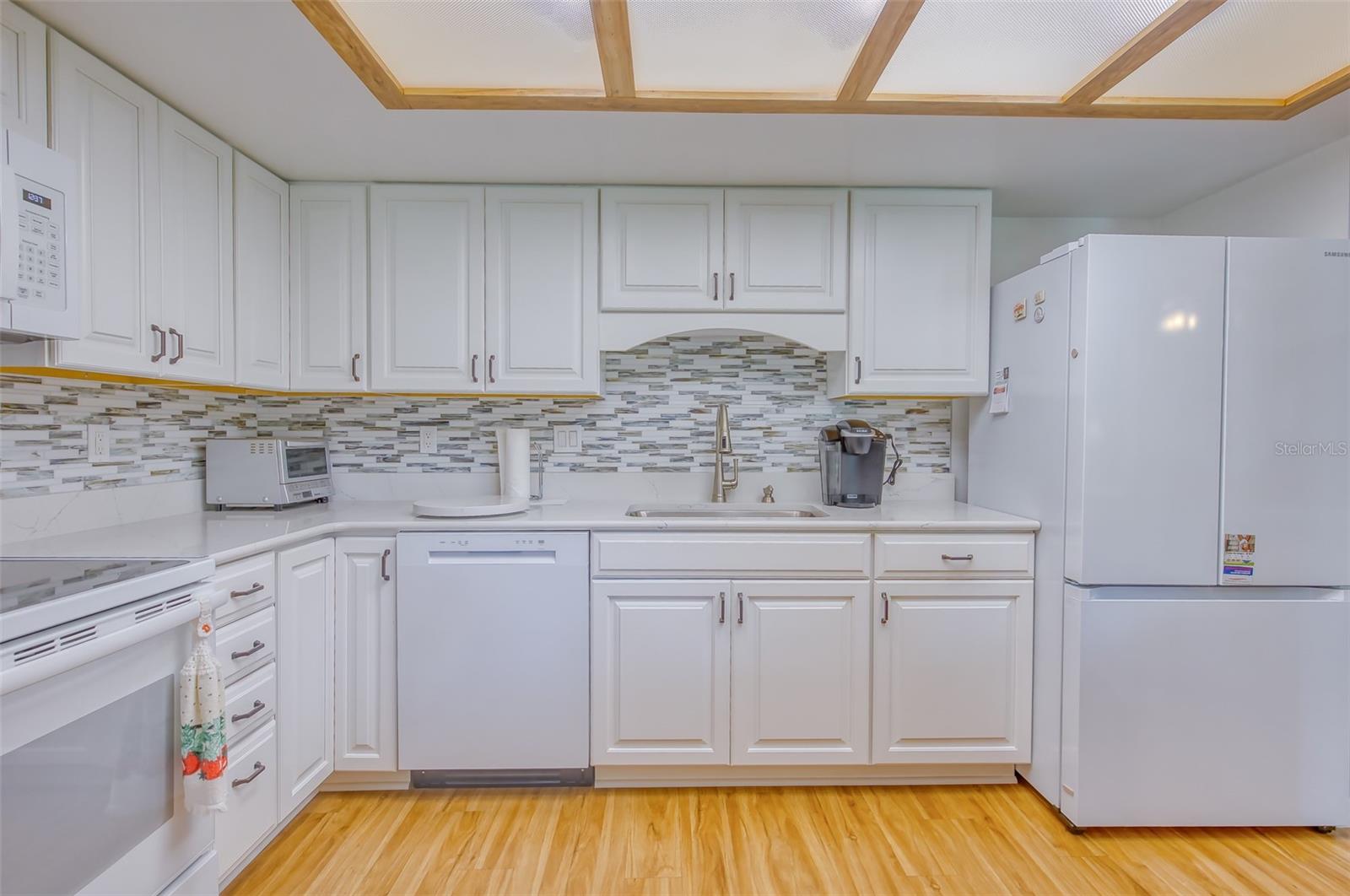 Image 14 of 67 For 3710 Susan Point