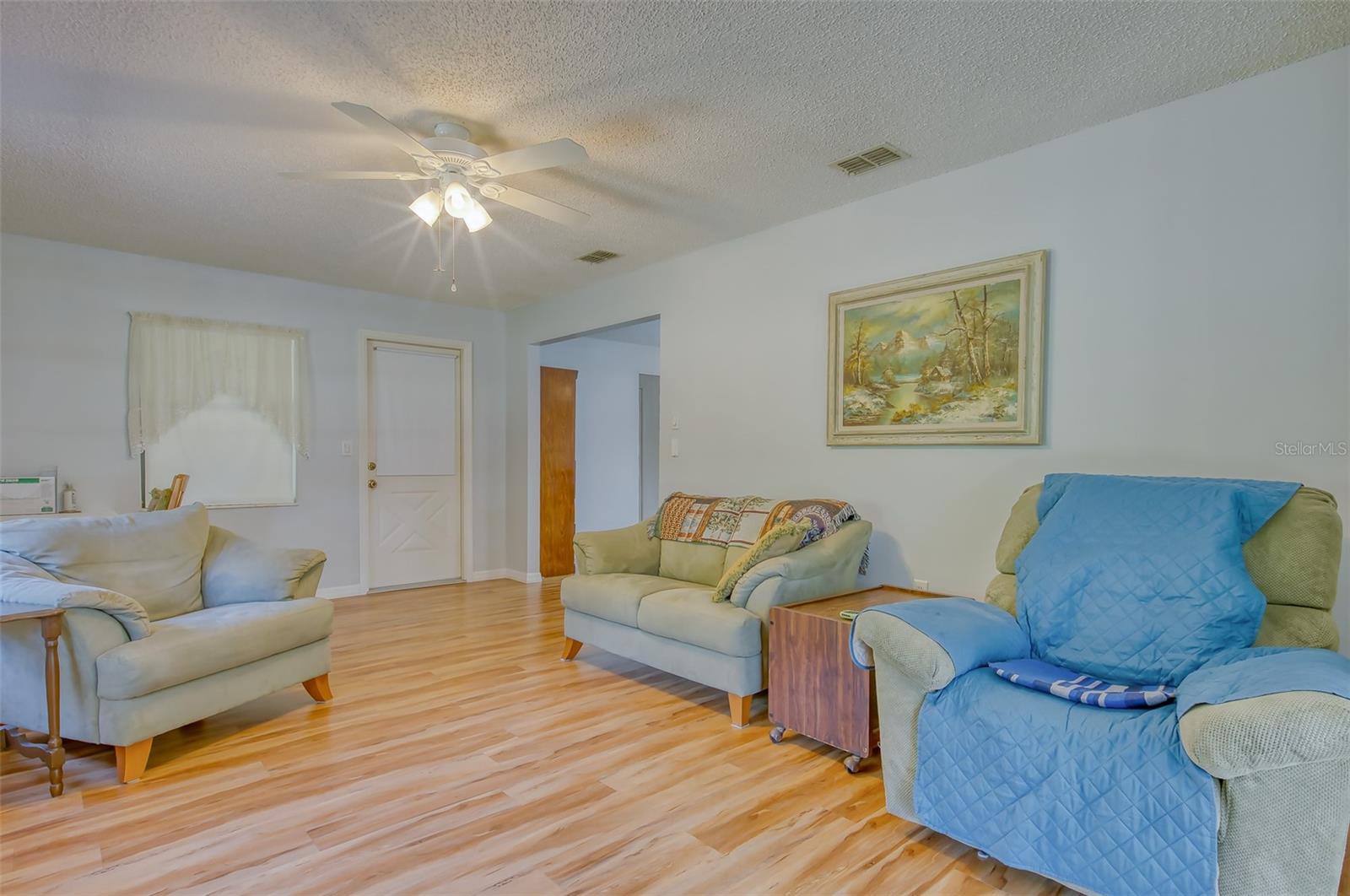 Image 26 of 67 For 3710 Susan Point