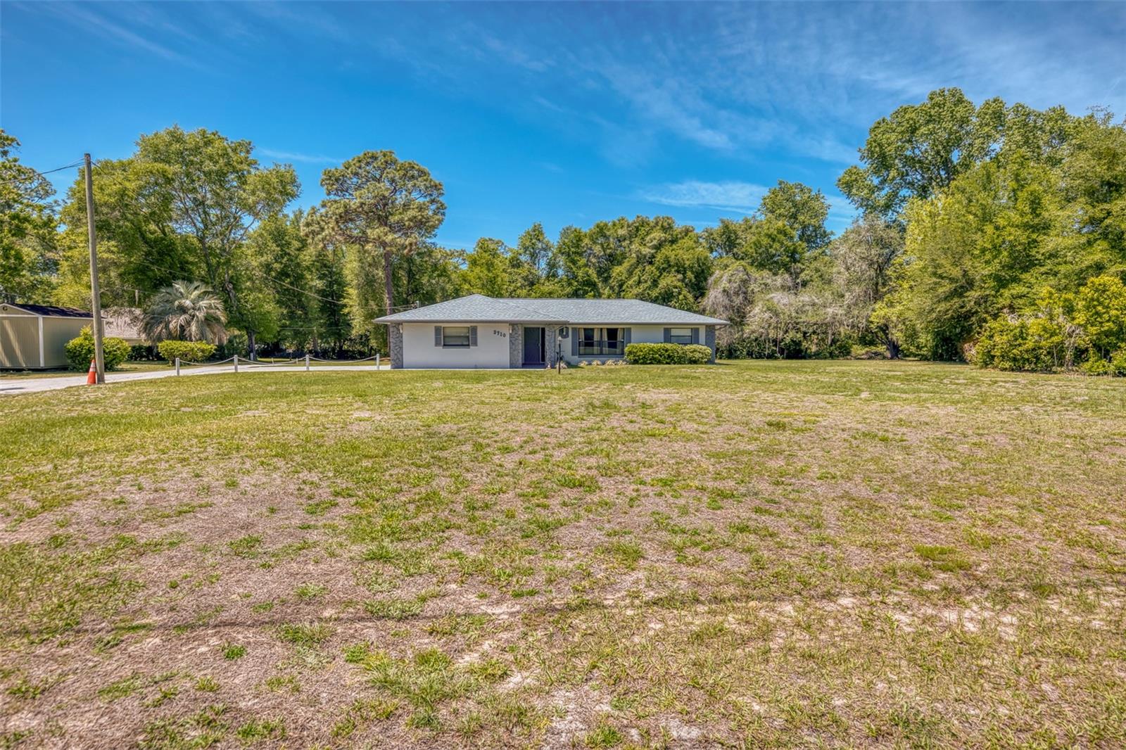 Image 54 of 67 For 3710 Susan Point