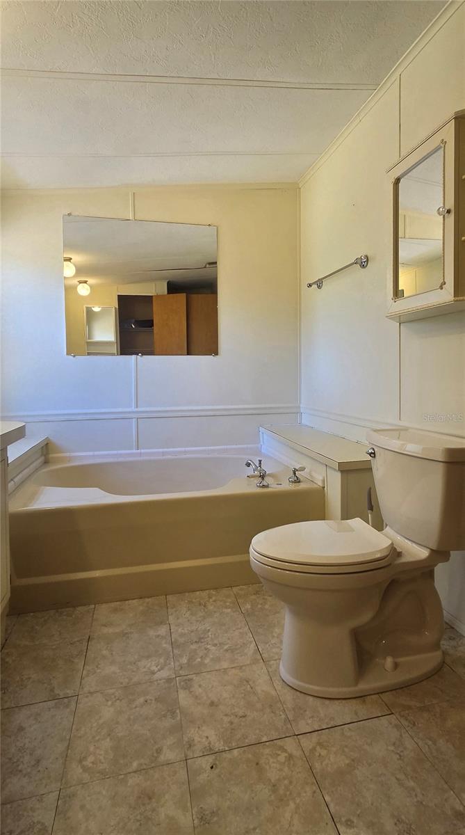 Image 13 of 22 For 15802 103rd Avenue