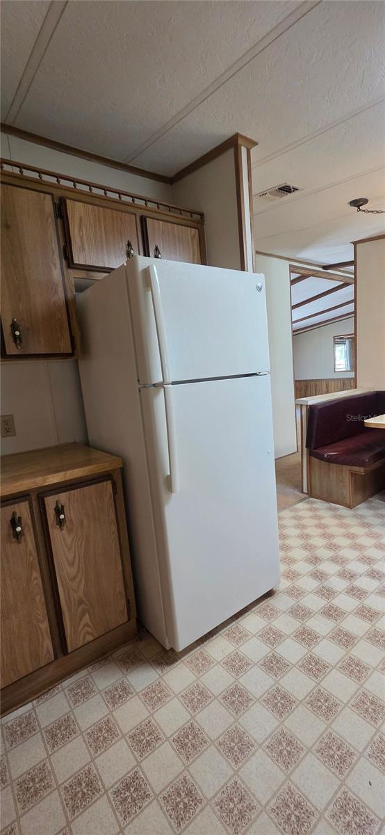 Image 5 of 22 For 15802 103rd Avenue