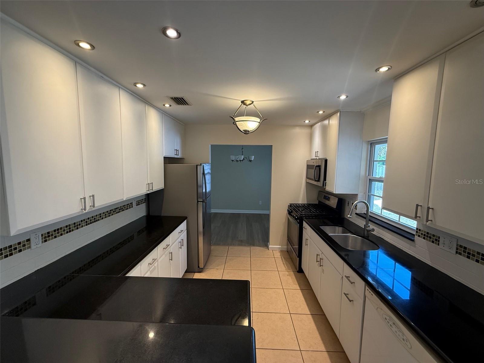 Image 4 of 22 For 4214 17th Avenue