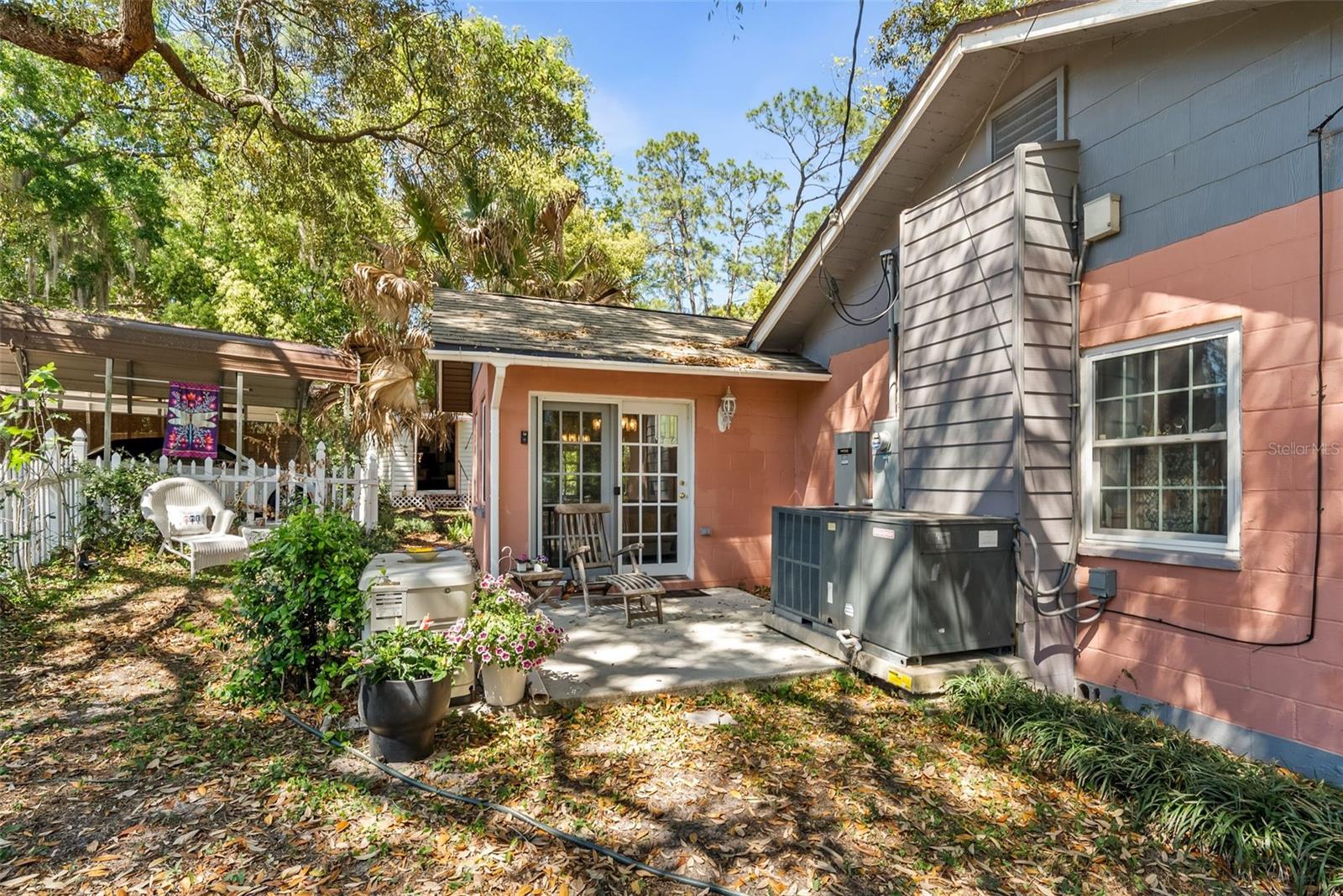 Image 19 of 32 For 360 Se Lakeview Drive