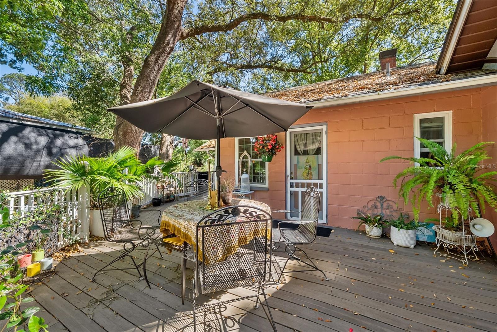 Image 22 of 32 For 360 Se Lakeview Drive