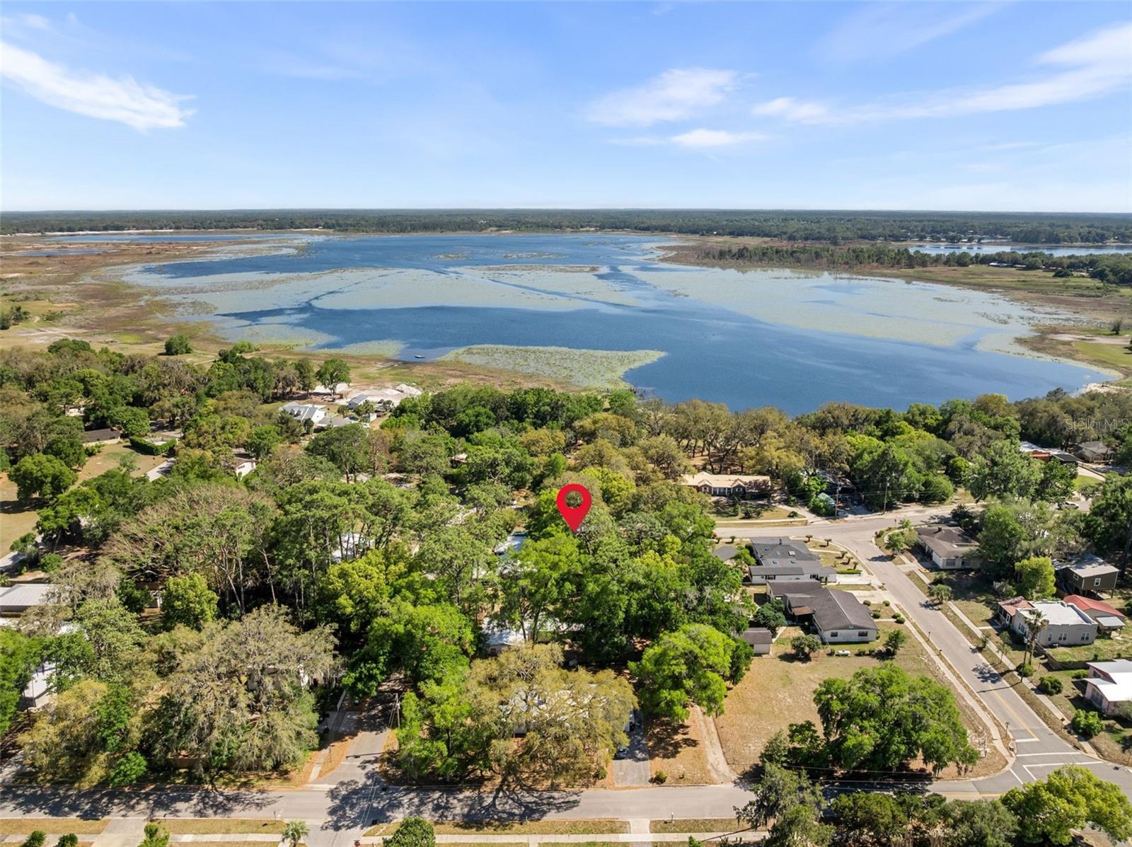 Image 29 of 32 For 360 Se Lakeview Drive