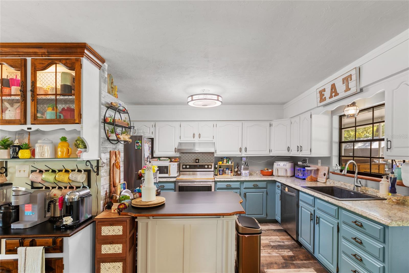 Image 16 of 42 For 628 52nd Street
