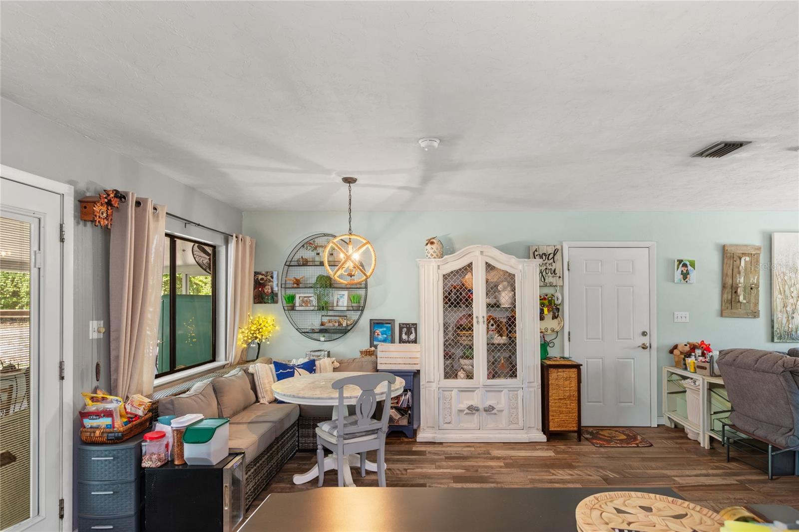 Image 21 of 42 For 628 52nd Street