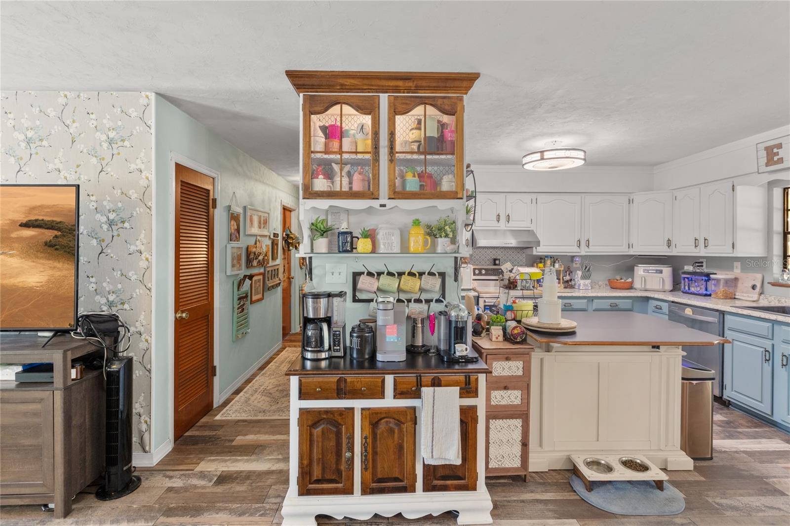 Image 22 of 42 For 628 52nd Street