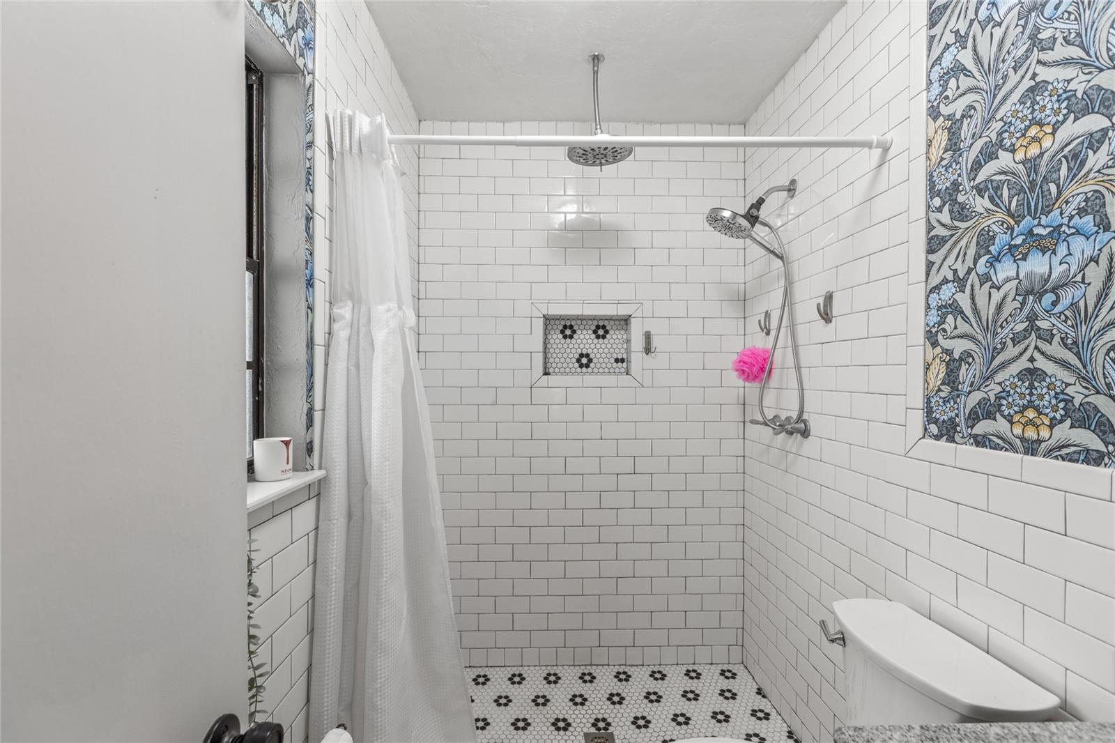 Image 31 of 42 For 628 52nd Street