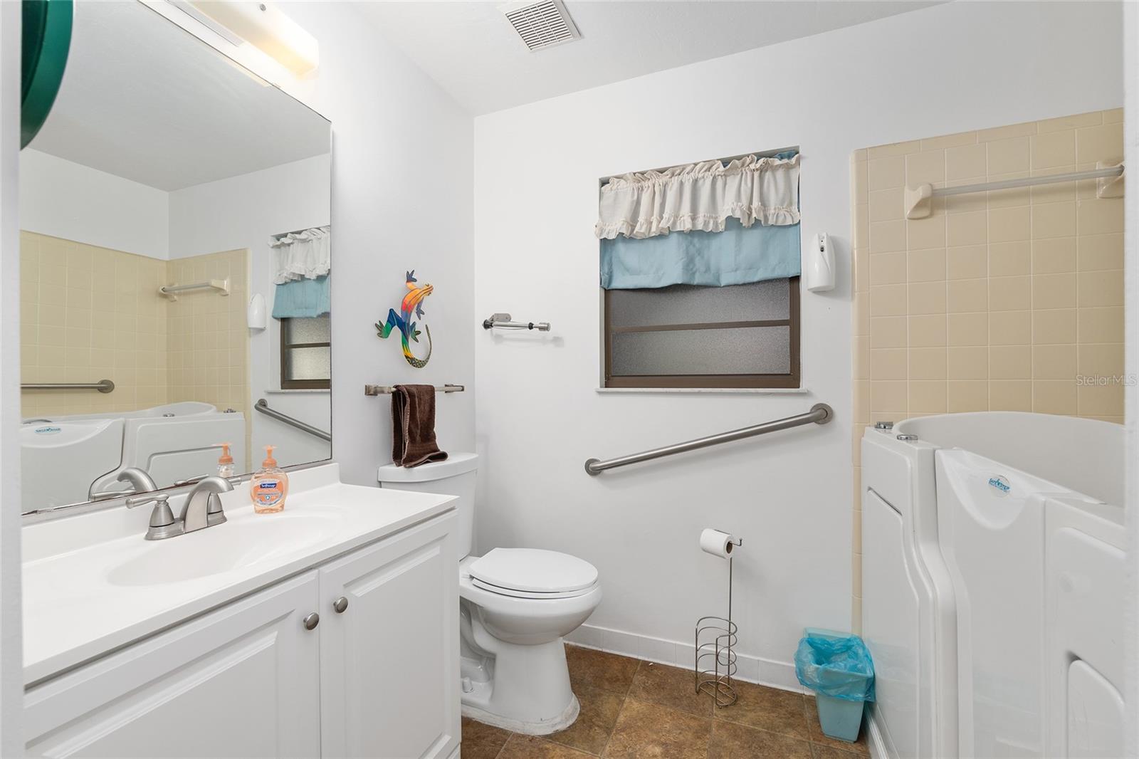 Image 18 of 23 For 8479 38th Drive