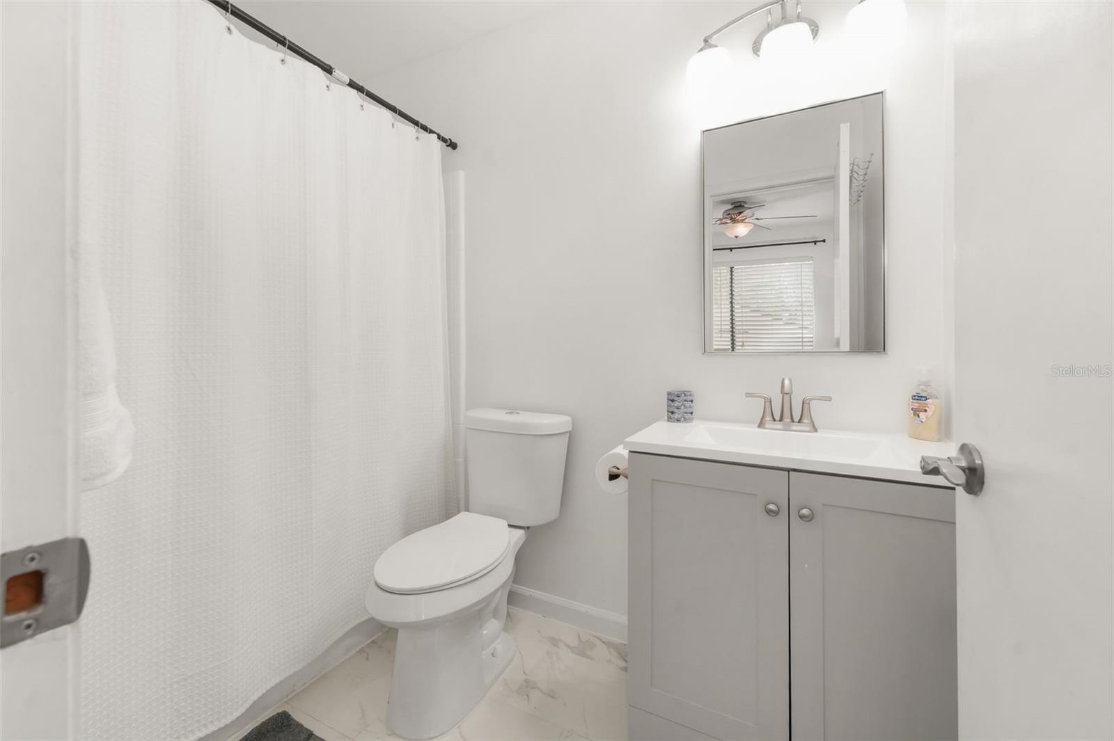 Image 14 of 21 For 2735 35th Place 903