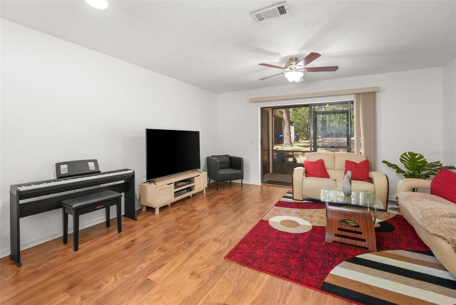 Image 6 of 21 For 2735 35th Place 903