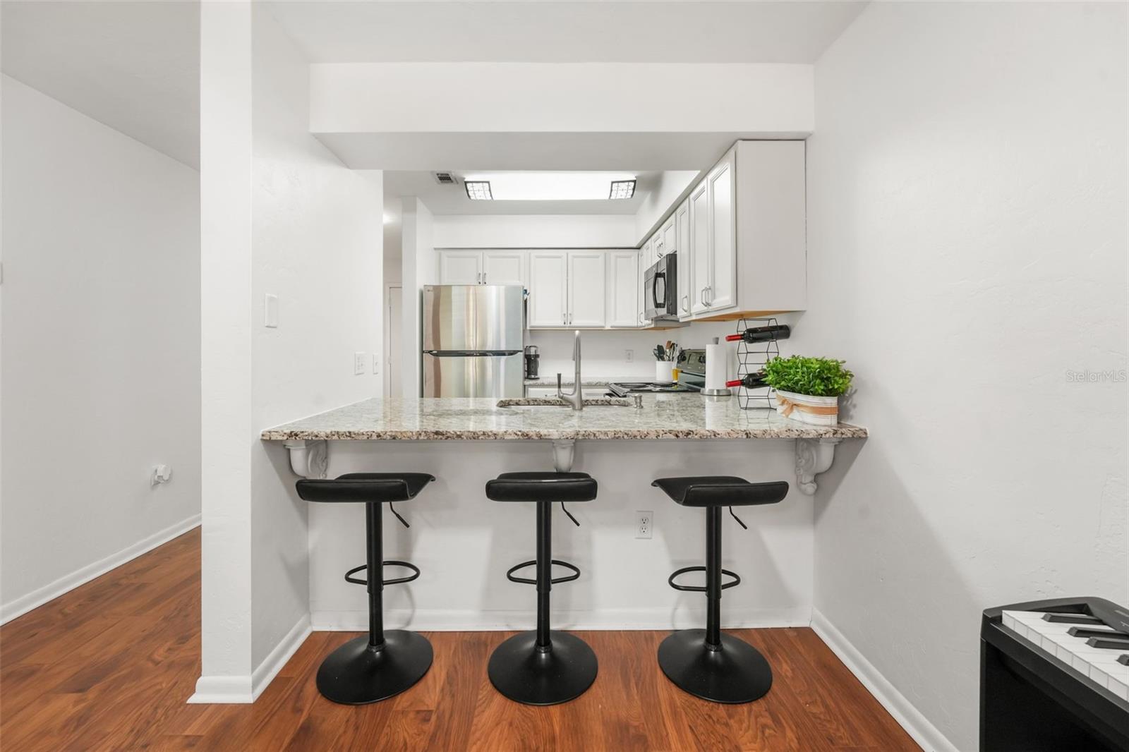 Image 8 of 21 For 2735 35th Place 903